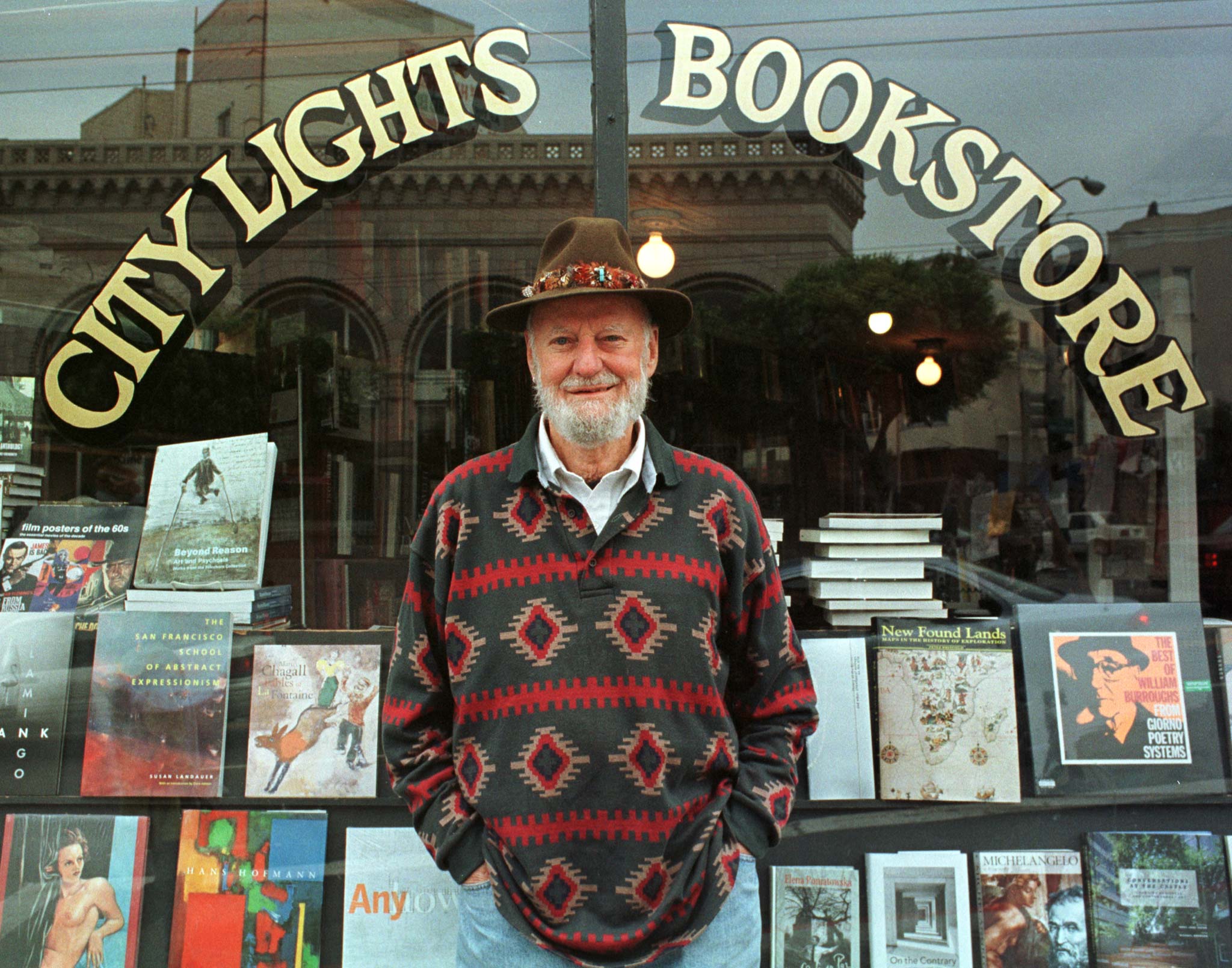 Lawrence Ferlinghetti stands outside his bookstore in San Francisco, August 18. Ferlinghetti has been named San Francisco's first poet laureate by [Mayor Willie Brown.] - PBEAHUMFDCL