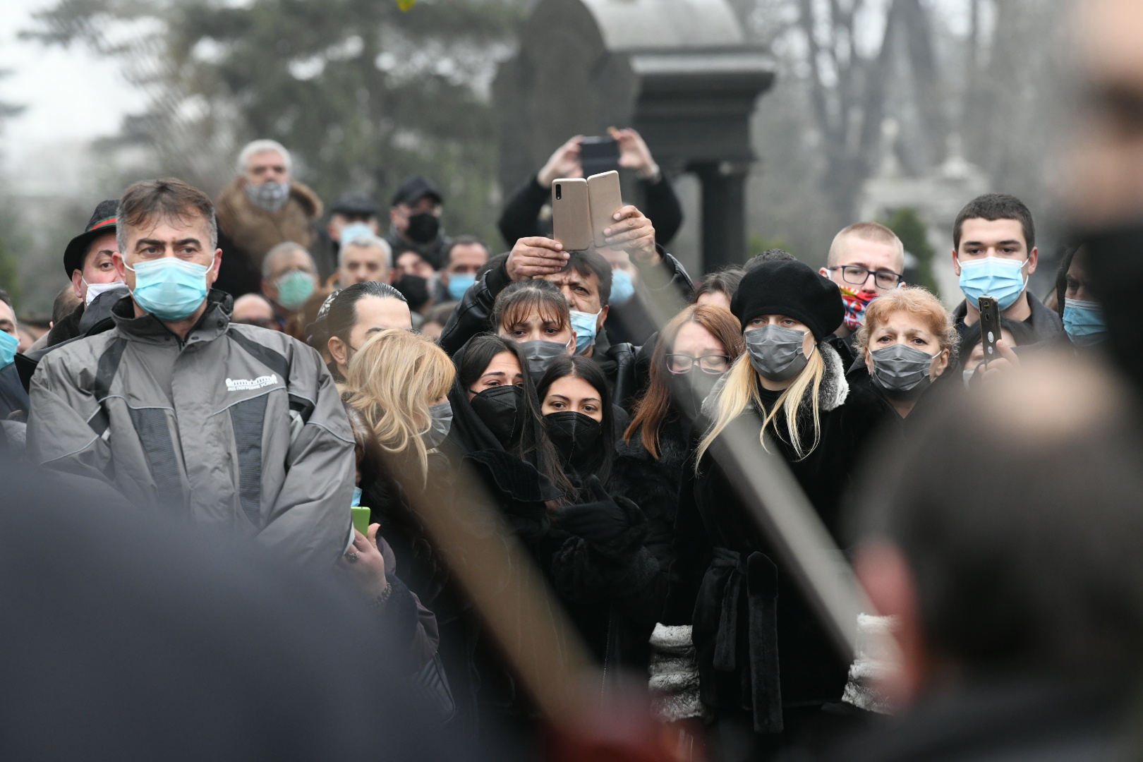 Beograd 11.12.2020. Sahrana, Džej Ramadanovski, Novo groblje Foto: Vesna Lalić/Nova.rs džej saradnica devojka  Andrijana Tomanic Andrijana Tomanić