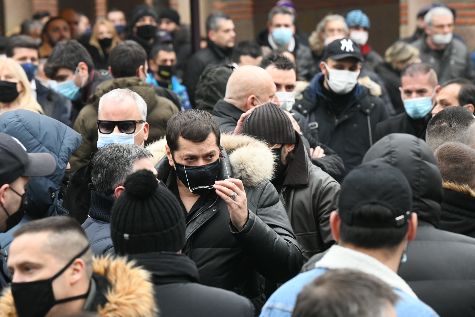 Saša Matić, Aco Pejović
Beograd 11.12.2020. Sahrana, Džej Ramadanovski, Novo groblje Foto: Vesna Lalić/Nova.rs
