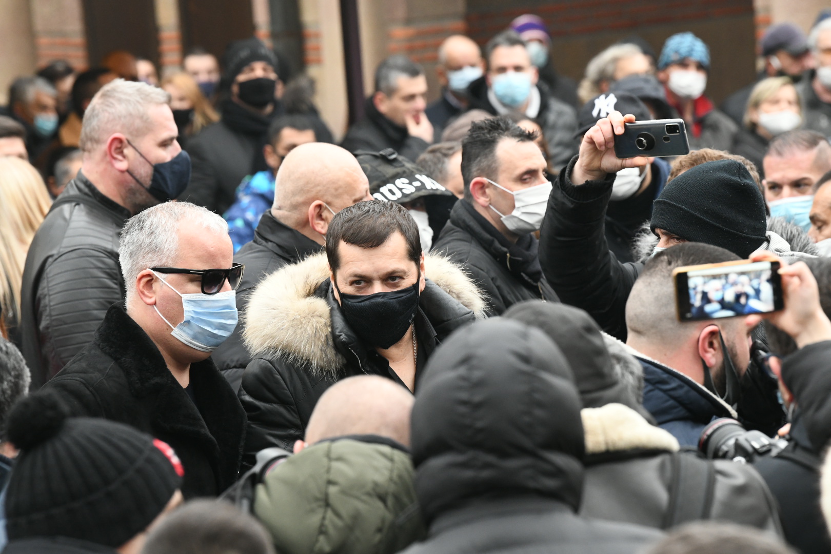 Saša Matić, Aco Pejović
Beograd 11.12.2020. Sahrana, Džej Ramadanovski, Novo groblje Foto: Vesna Lalić/Nova.rs