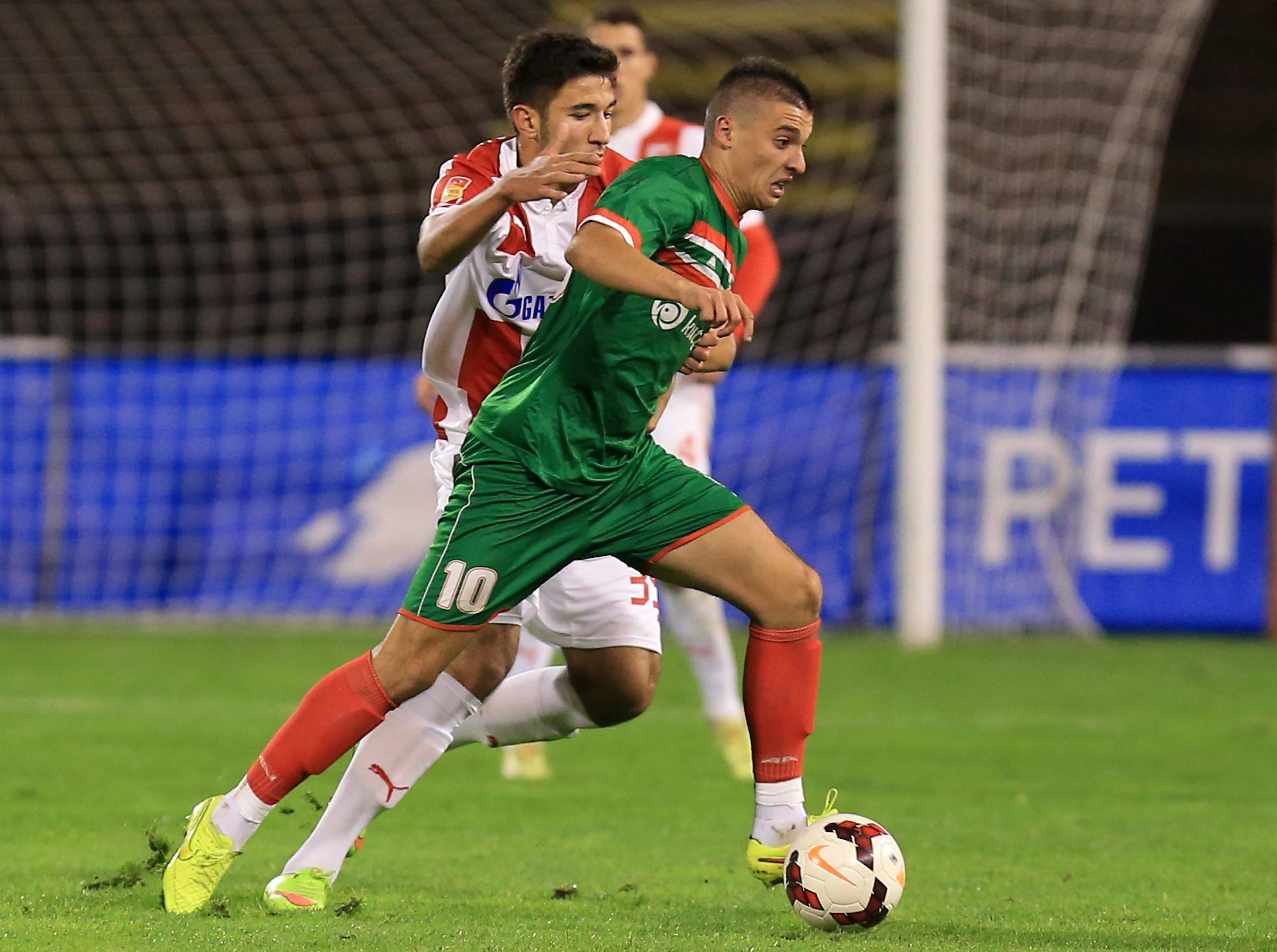 Fudbal Jelen Super League season 2014-2015
Crvena Zvezda v Donji Srem
Rade Krunic (R) and Marko Grujic
Beograd, 25.09.2014.
foto: Srdjan Stevanovic/Starsportphoto©