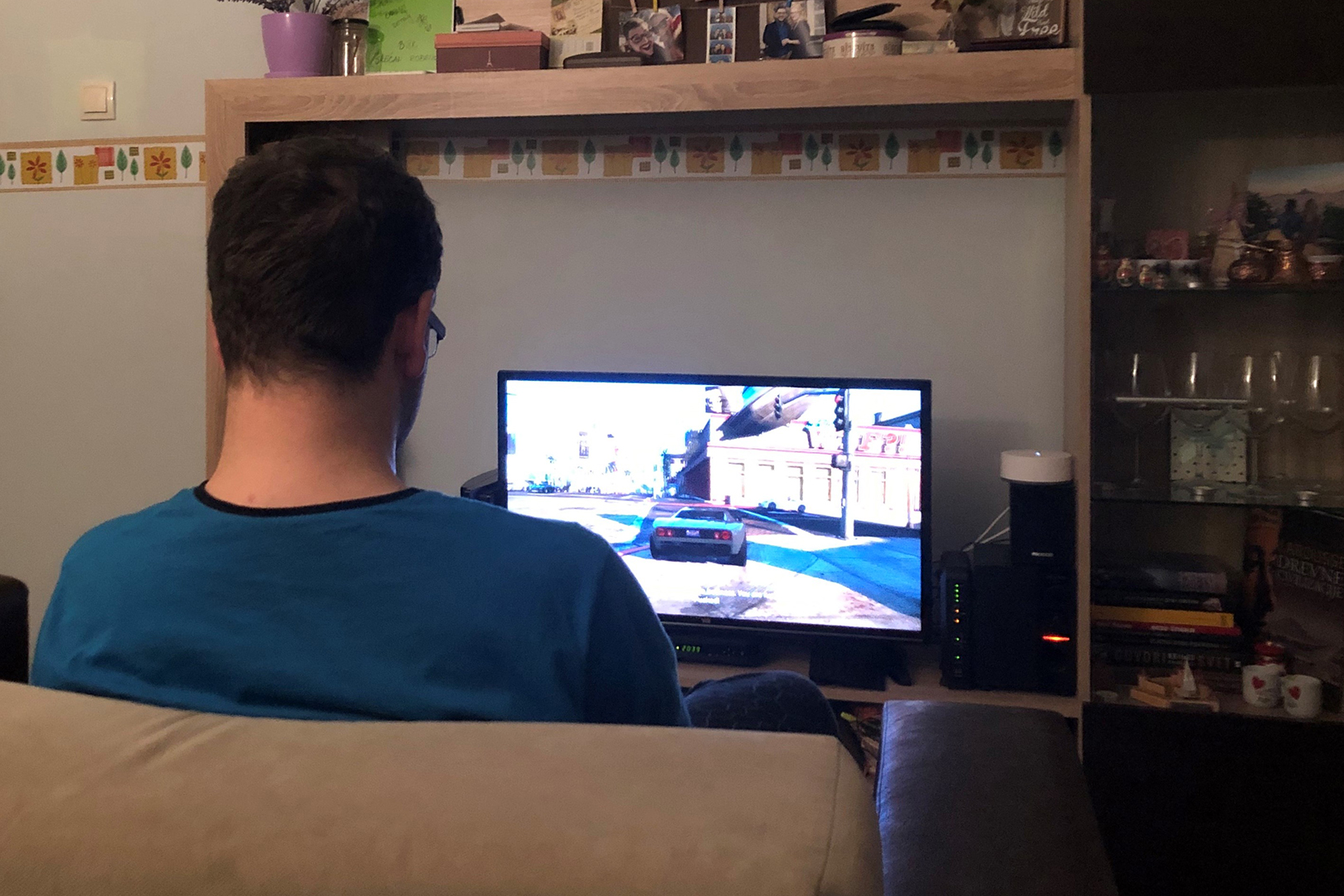 Nikola Ciric, Horn cave - pećina za vežbanje horne zbog nekih nervoznijih komšija (mi smo snalažljiv narod)