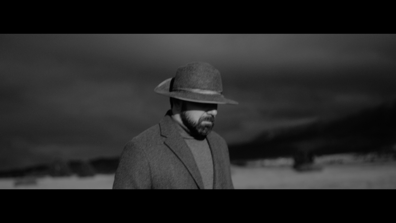 Amel Ćurić objavio svetski spot za pesmu “Moje zauvijek”