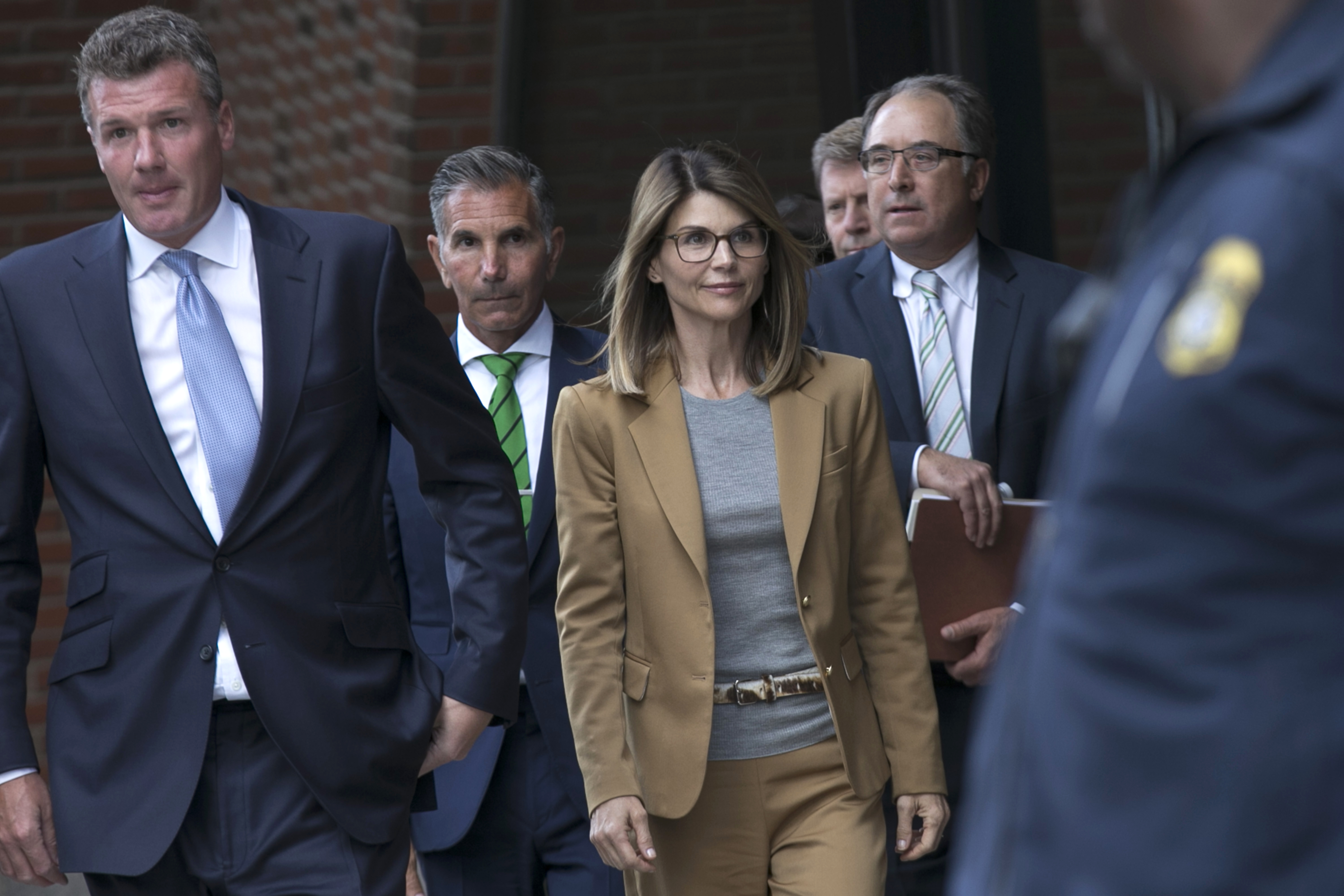 Lori Loughlin sentenced to two months in college admissions cheating scheme