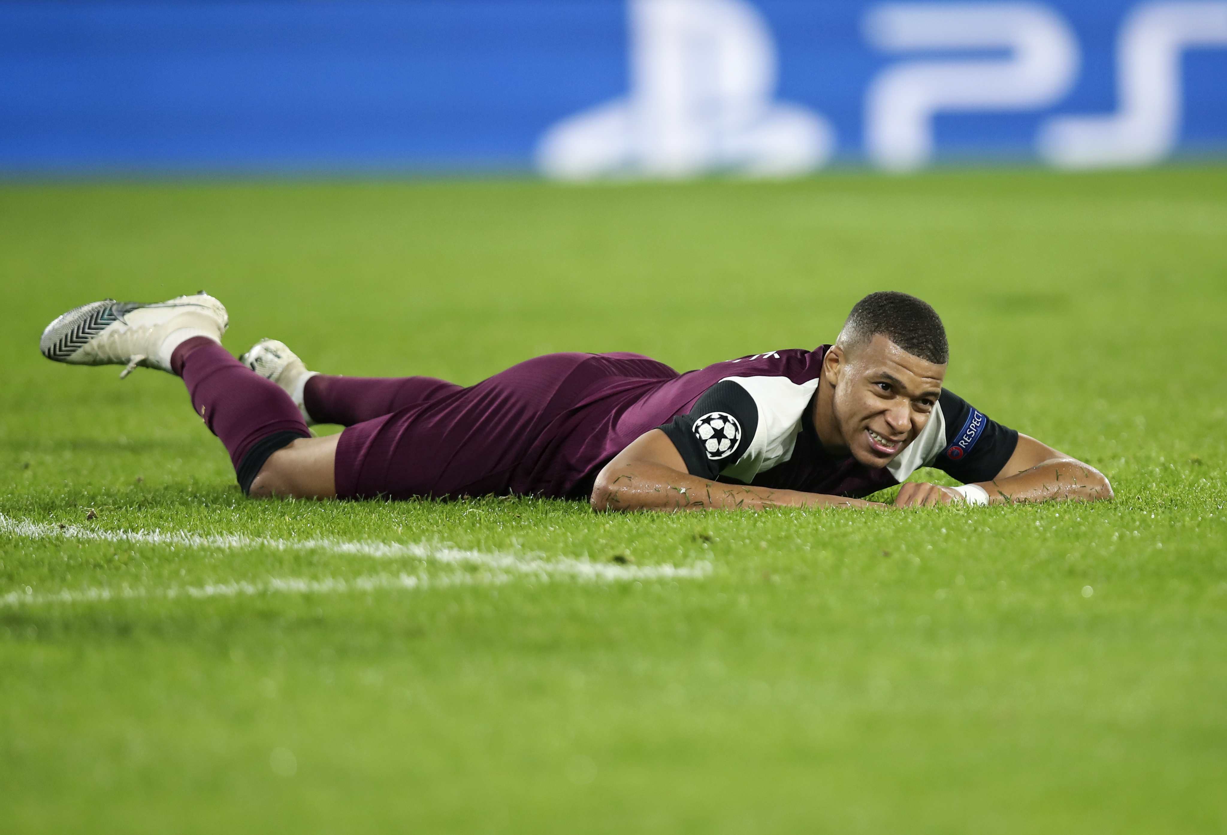 epa08781618 Kylian Mbappe of PSG reacts during the UEFA Champions League group H soccer match between Istanbul Basaksehir and Paris Saint-Germain in Istanbul, Turkey, 28 October 2020.  EPA-EFE/Tolga Bozoglu / POOL