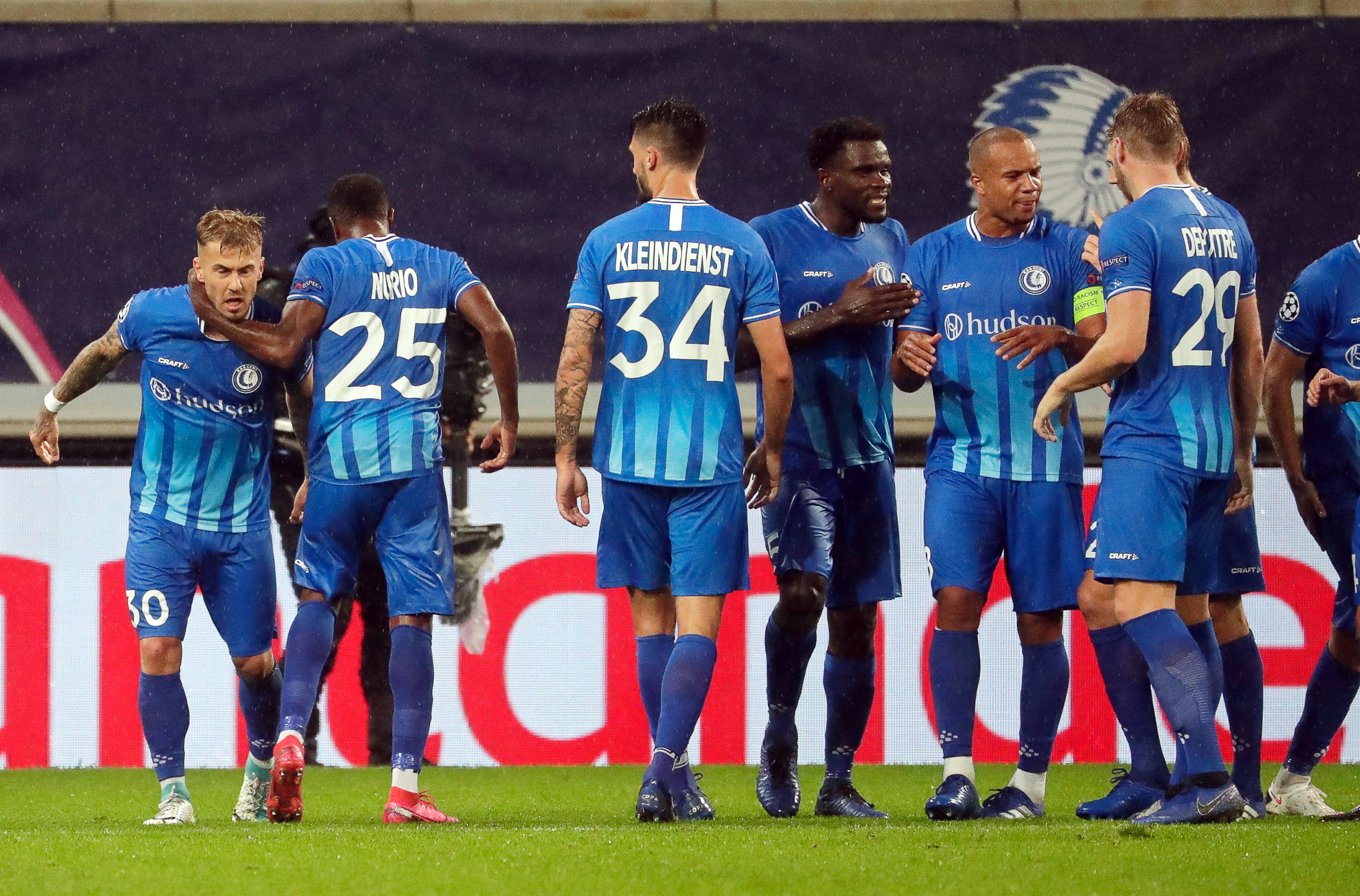 epa08692002 Players of Gent celebrate their 1-1 equalizer during the UEFA Champions League playoff, first leg soccer match between KAA Gent and Dynamo Kiev in Ghent, Belgium, 23 September 2020.  EPA-EFE/STEPHANIE LECOCQ
