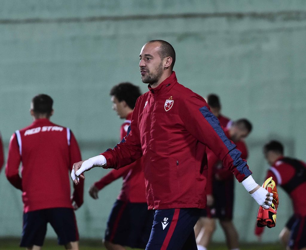 goalkeeper Milan Borjan Crvena Zvezda trening practice prior to the UEFA Europa League football match between Crvena Zvezda (Red Star) and Gent in Belgrade, Serbia, Nov. 4. 2020.
foto: Nikola Mitic  STARSPORT