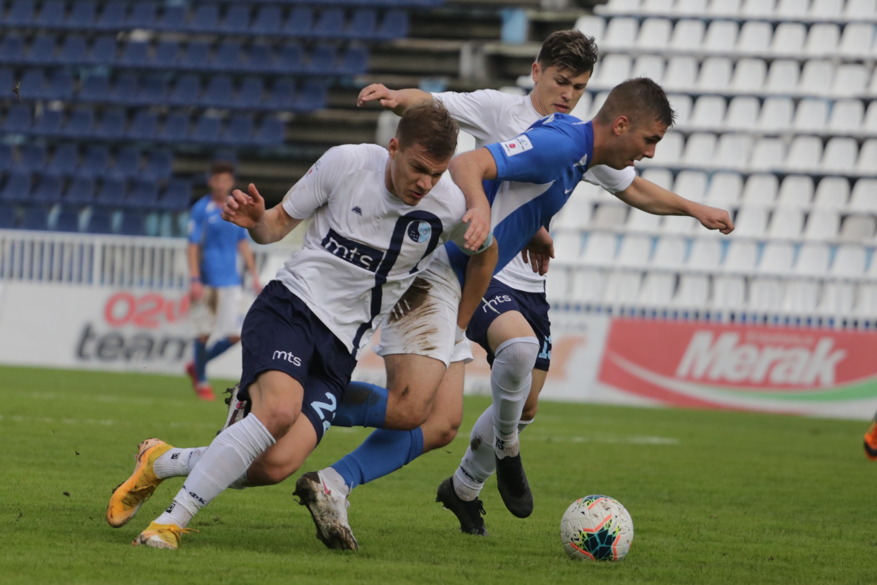 Fudbal Linglong Super League Season 2020-2021
FK Novi Pazar v FK Rad Beograd
Aleksandar Busnic (L) Luka Markovic (C) Martin Novakovic (R)
Novi Pazar 25.10.2020.
foto: Irfan Licina/Starsportphoto ©