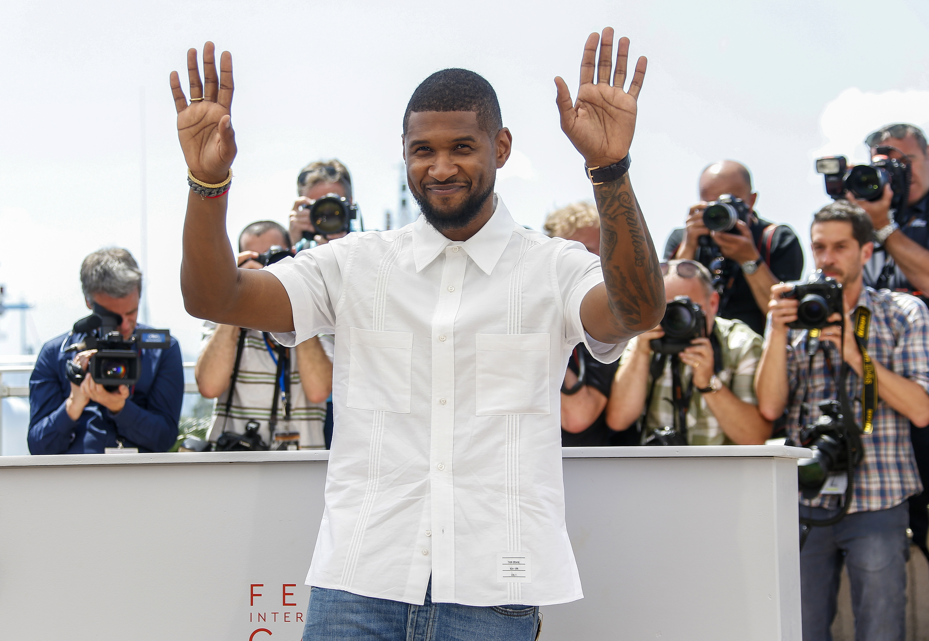 Hands of Stone Photocall - 69th Cannes Film Festival
