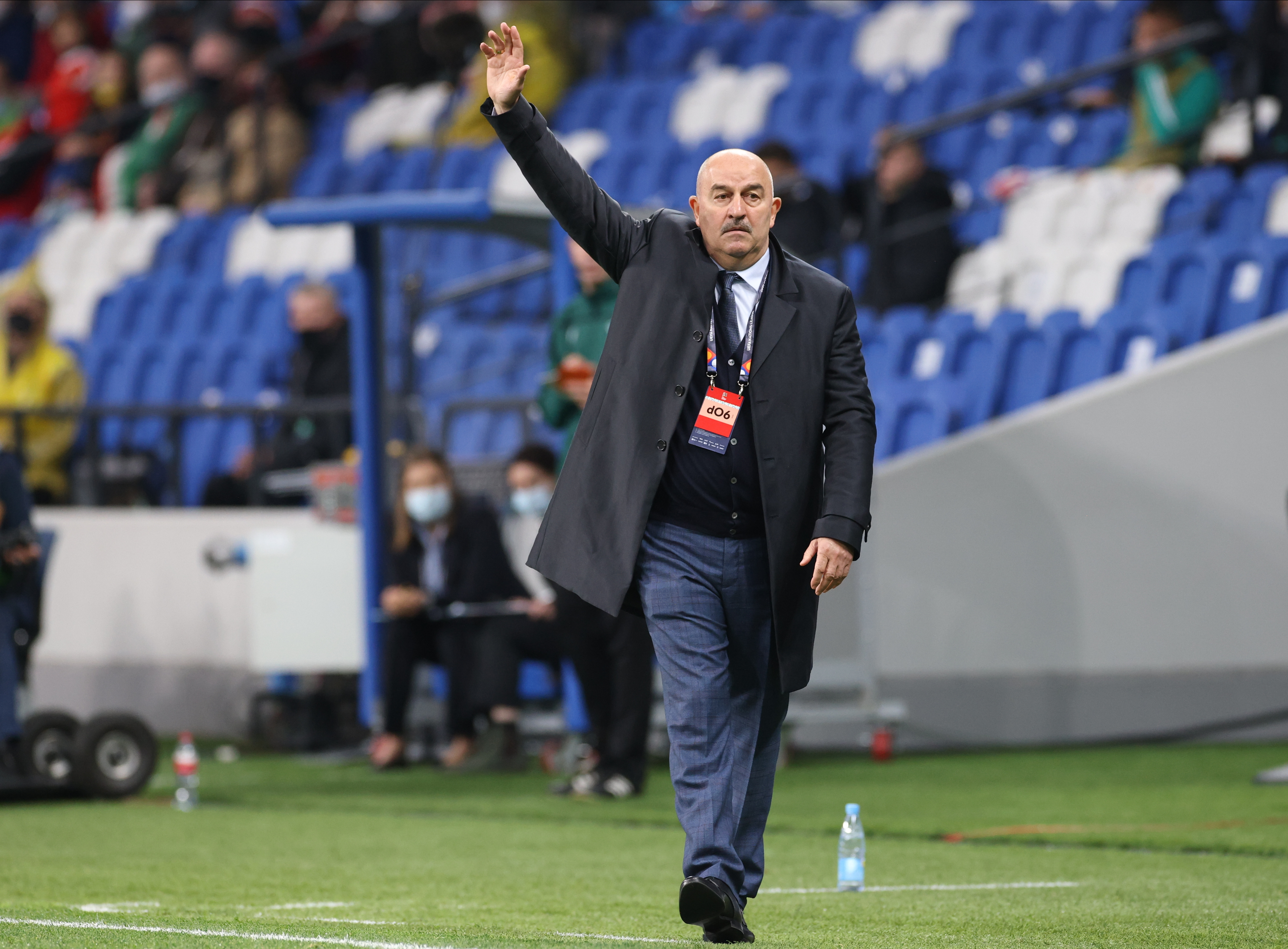 epa08745641 Russia's head coach Stanislav Cherchesov reacts during the UEFA Nations League soccer match between Russia and Hungary in Moscow, Russia, 14 October 2020.  EPA-EFE/Dimitar Dilkoff / POOL