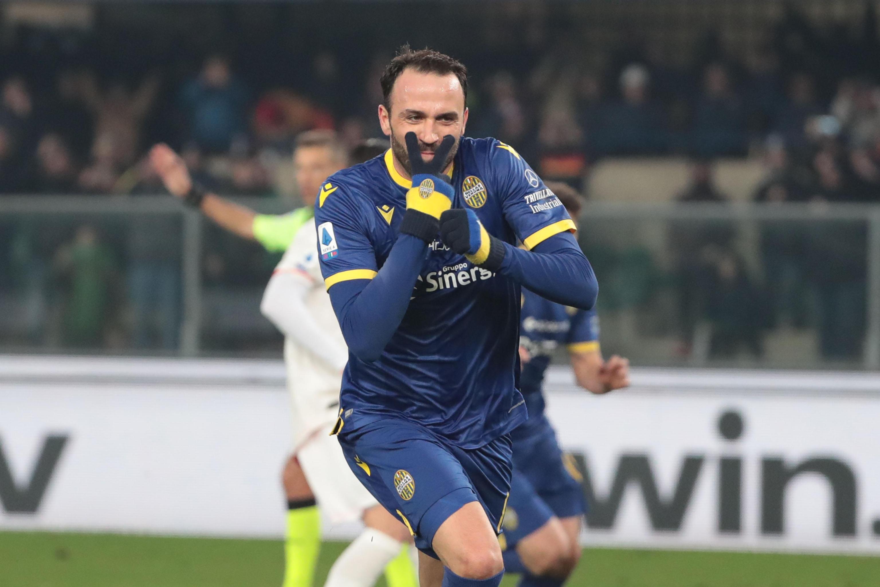 epa08204149 Verona's Giampaolo Pazzini jubilates after scoring on penalty the goal during the Italian Serie A  soccer match Hellas Verona FC vs Juventus FC at the Marcantonio Bentegodi stadium in Verona, Italy, 08 February 2020.  EPA-EFE/FILIPPO VENEZIA