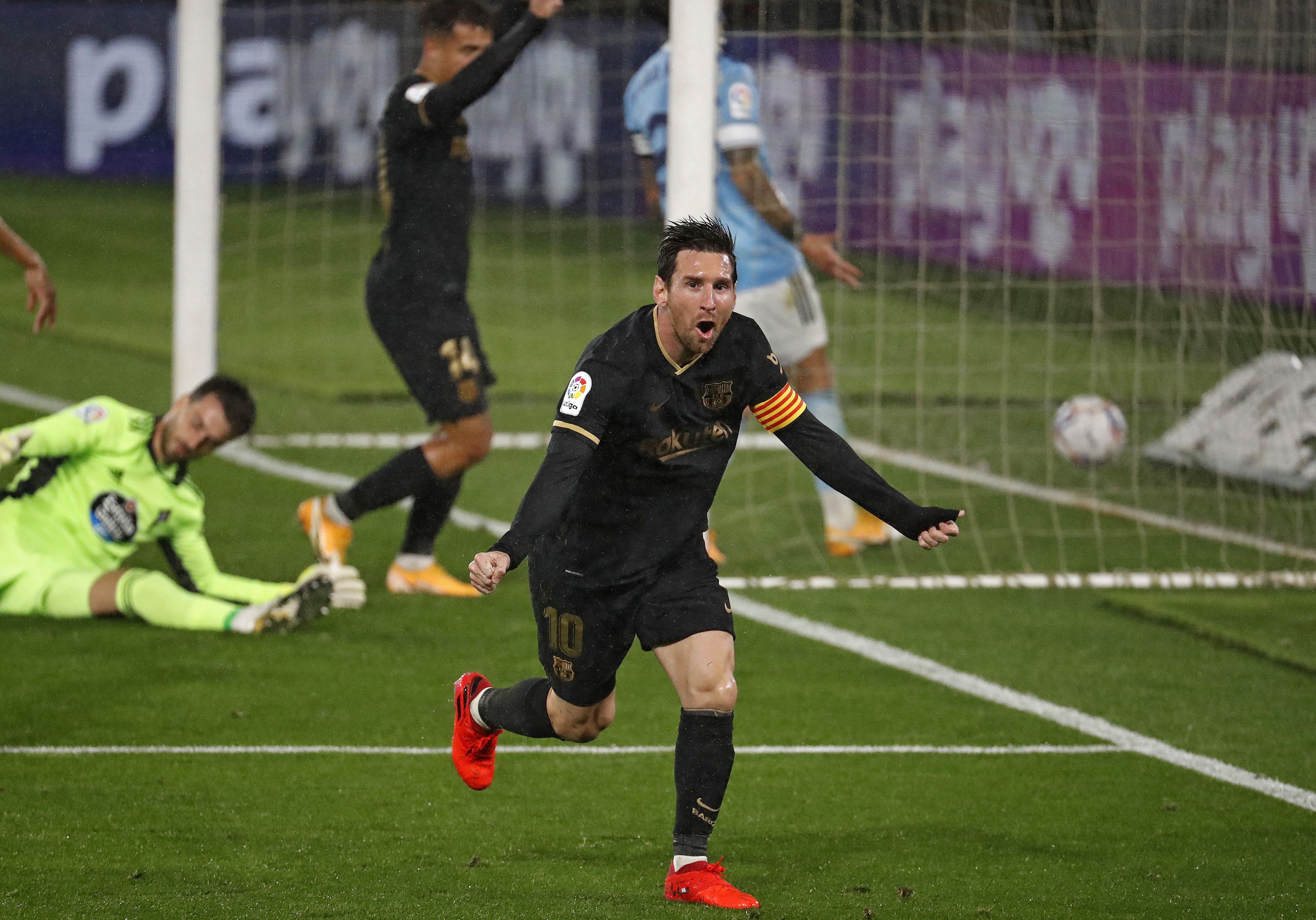 epa08714206 FC Barcelona's Lionel Messi celebrates a goal during the Spanish LaLiga soccer match between Celta de Vigo and FC Barcelona in Vigo, Spain, 01 October 2020.  EPA-EFE/Lavandeira jr