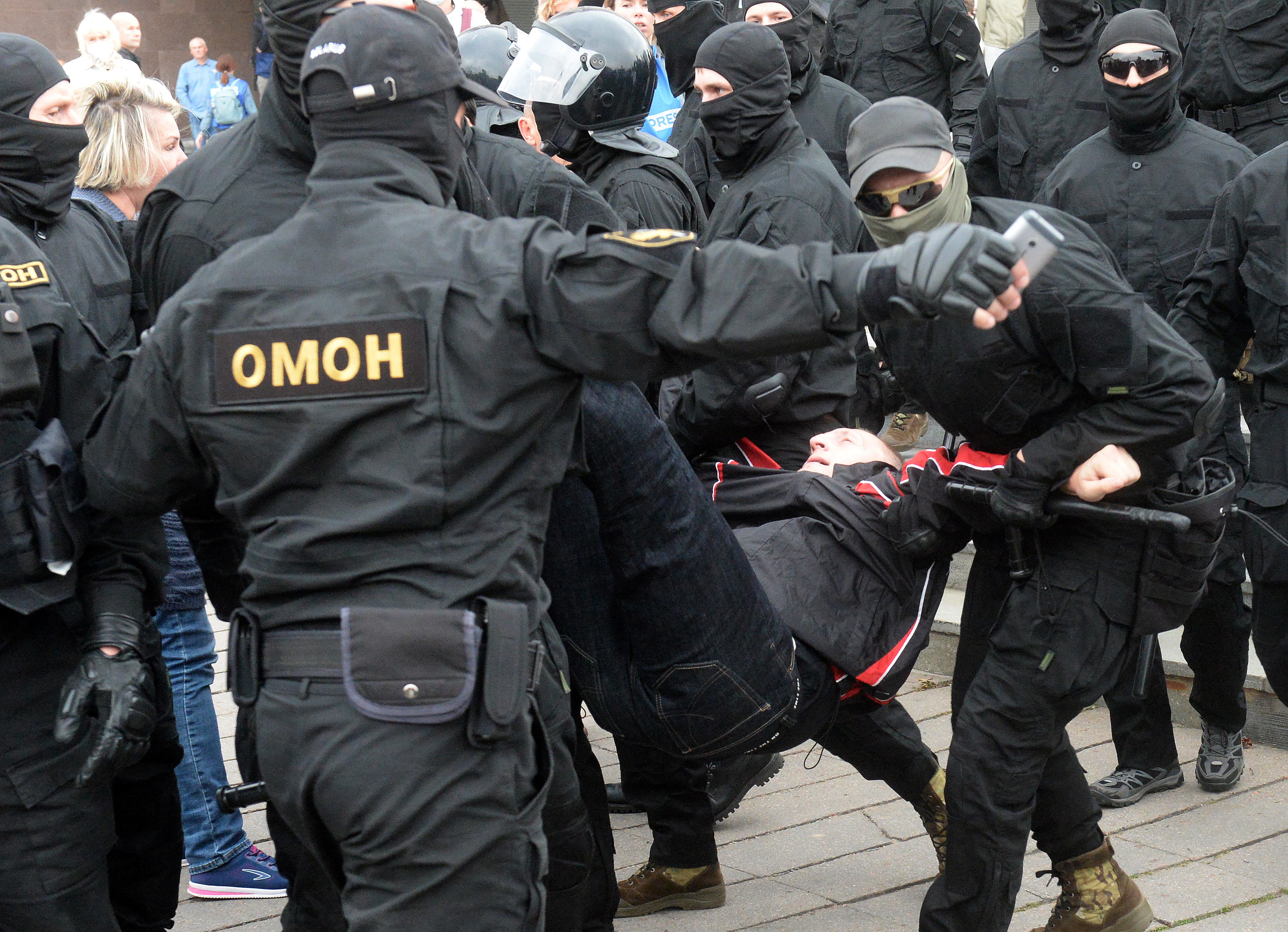 Opposition protests continue in Minsk