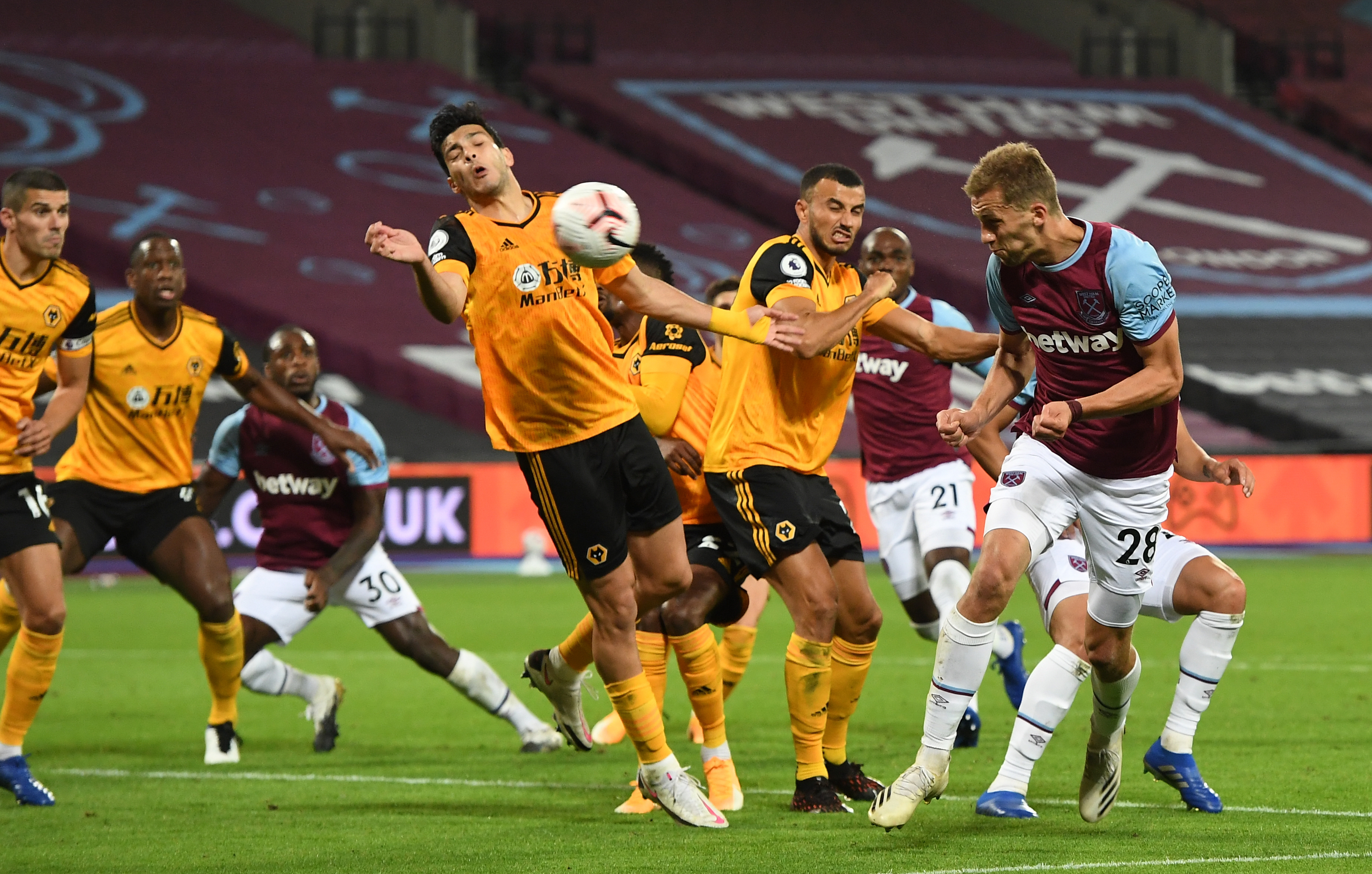 Foto: EPA-EFE/Andy Rain