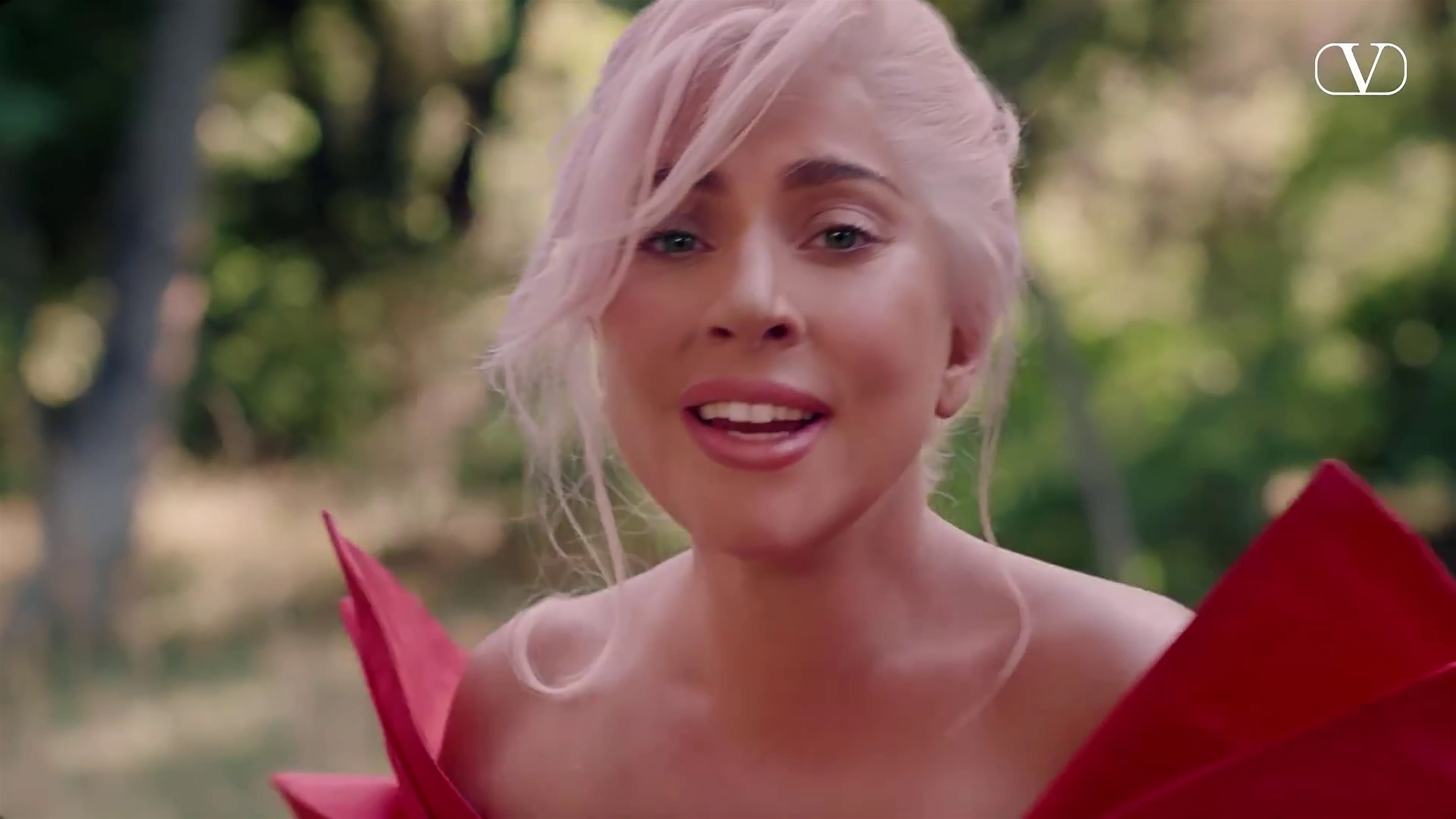 Lady Gaga appears in the VOCE VIVA - The new fragrance by Valentino Beauty commercial
