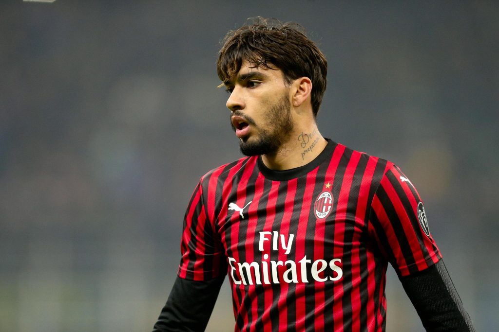 epa08206766 AC Milan's midfielder Lucas Paqueta looks dejected during the Italian Serie A soccer match between Inter Milan and AC Milan at the Giuseppe Meazza Stadium in Milan, Italy, 09 February 2020.  EPA-EFE/ROBERTO BREGANI