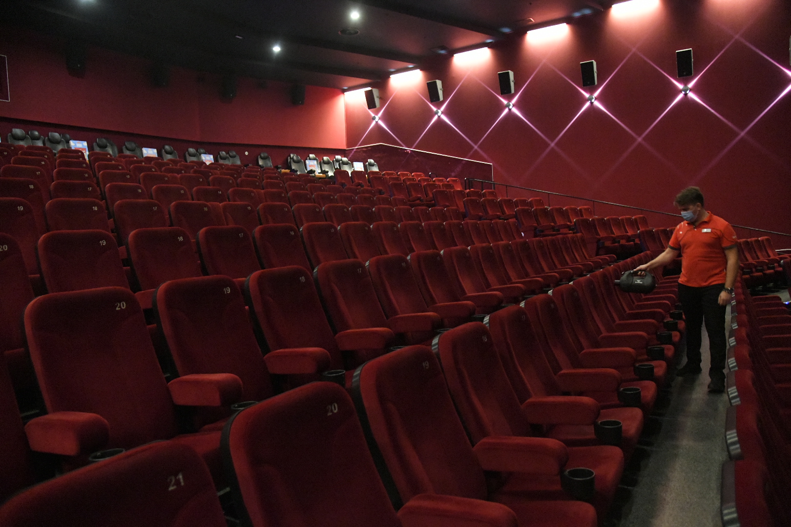 Beograd 25.08.2020. Bioskop, bioskopska sala, sedišta, otvaranje bioskopa, dezinfekcija, koronavirus, sinepleks, cineplex, tržni centar Ušće Foto: Nemanja Jovanović/Nova.rs
