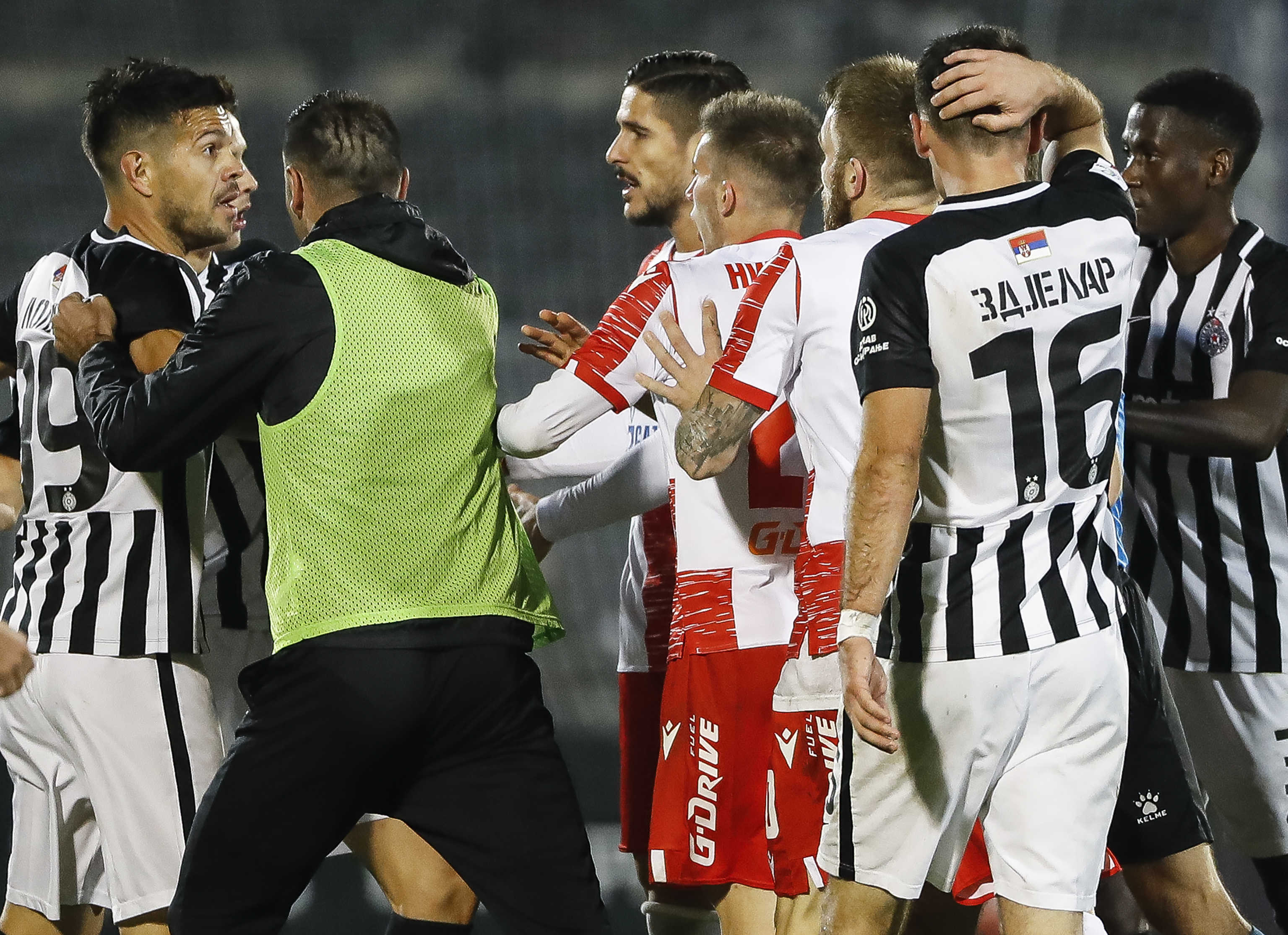 Fudbal Super League Season 2020-2021
Partizan v Crvena Zvezda
Milan Smiljanic Diego Falcinelli Veljko Nikolic Aleksandar Katai svadja carka 
Beograd, 18.10.2020.
foto: Srdjan Stevanovic/Starsportphoto ©