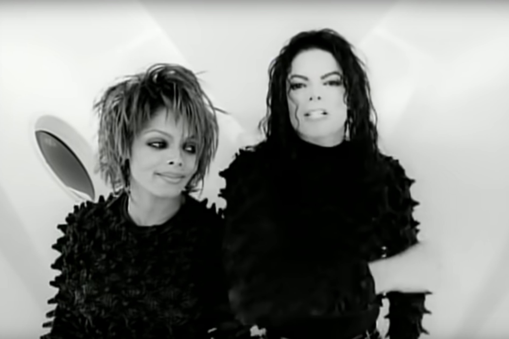 Majkl i Dzenet Dzekson, printscreen spota za pesmu Sceam