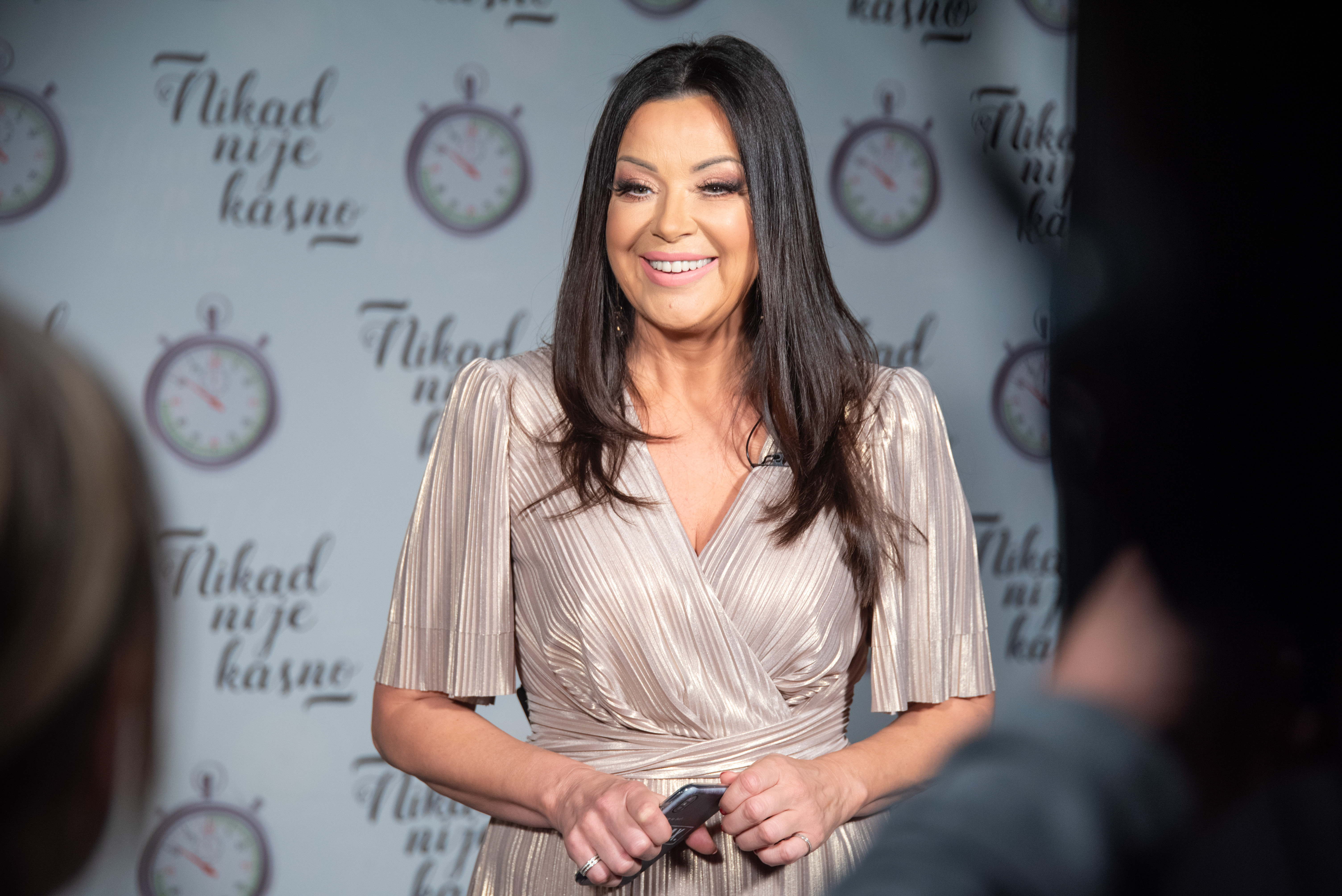 Beograd 01.06.2020. Dragana Katic, Snimanje emisije Nikad nije kasno, estrada, narodnjaci Foto:Dragan Mujan/Nova.rs