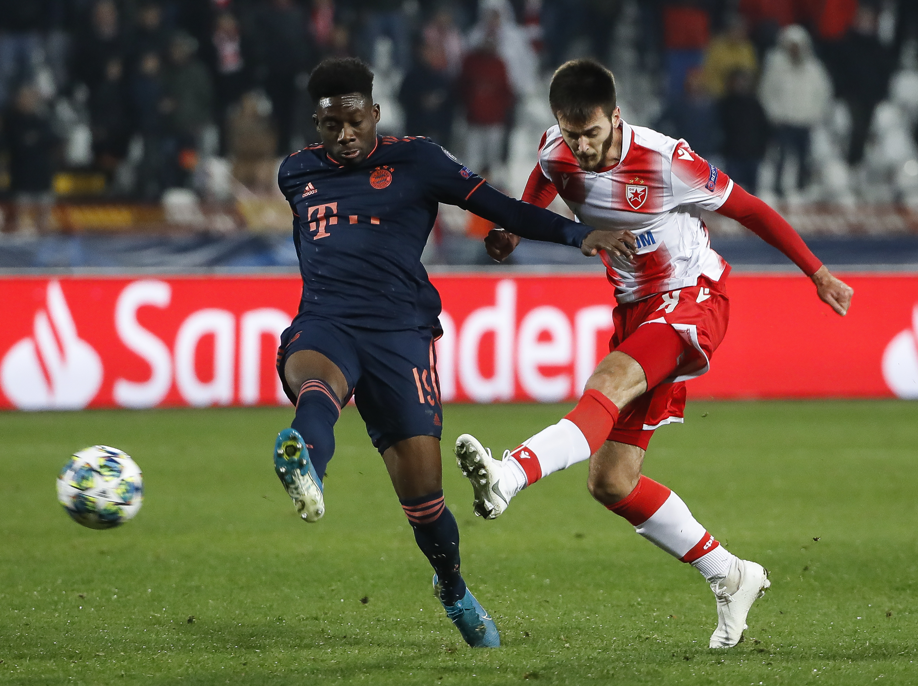 Crvena Zvezda v Bayern Muenchen: Group B - UEFA Champions League