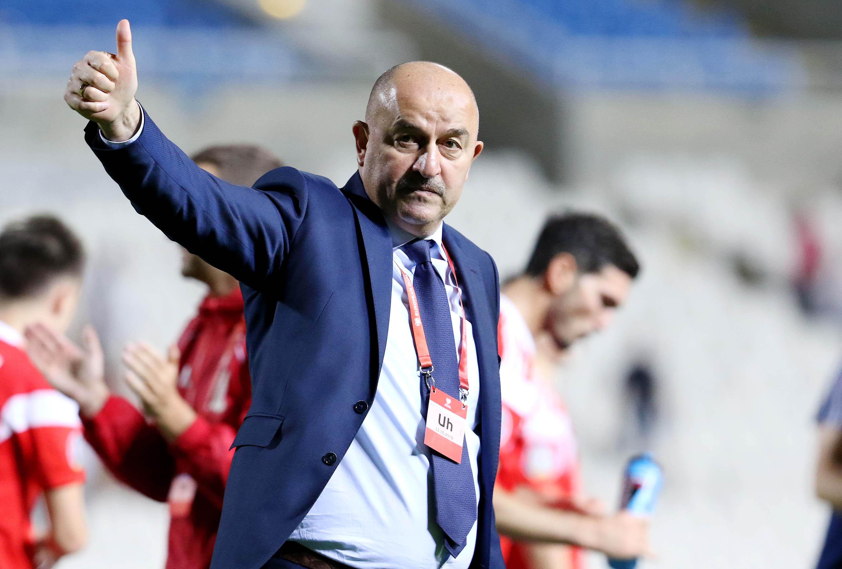 epa07918721 Russia's head coach Stanislav Cherchesov reacts after the UEFA EURO 2020, Group I qualifying soccer match between Cyprus and Russia at the GSP stadium in Nicosia, Cyprus, 13 October 2019.  Foto: EPA-EFE/KATIA CHRISTODOULOU