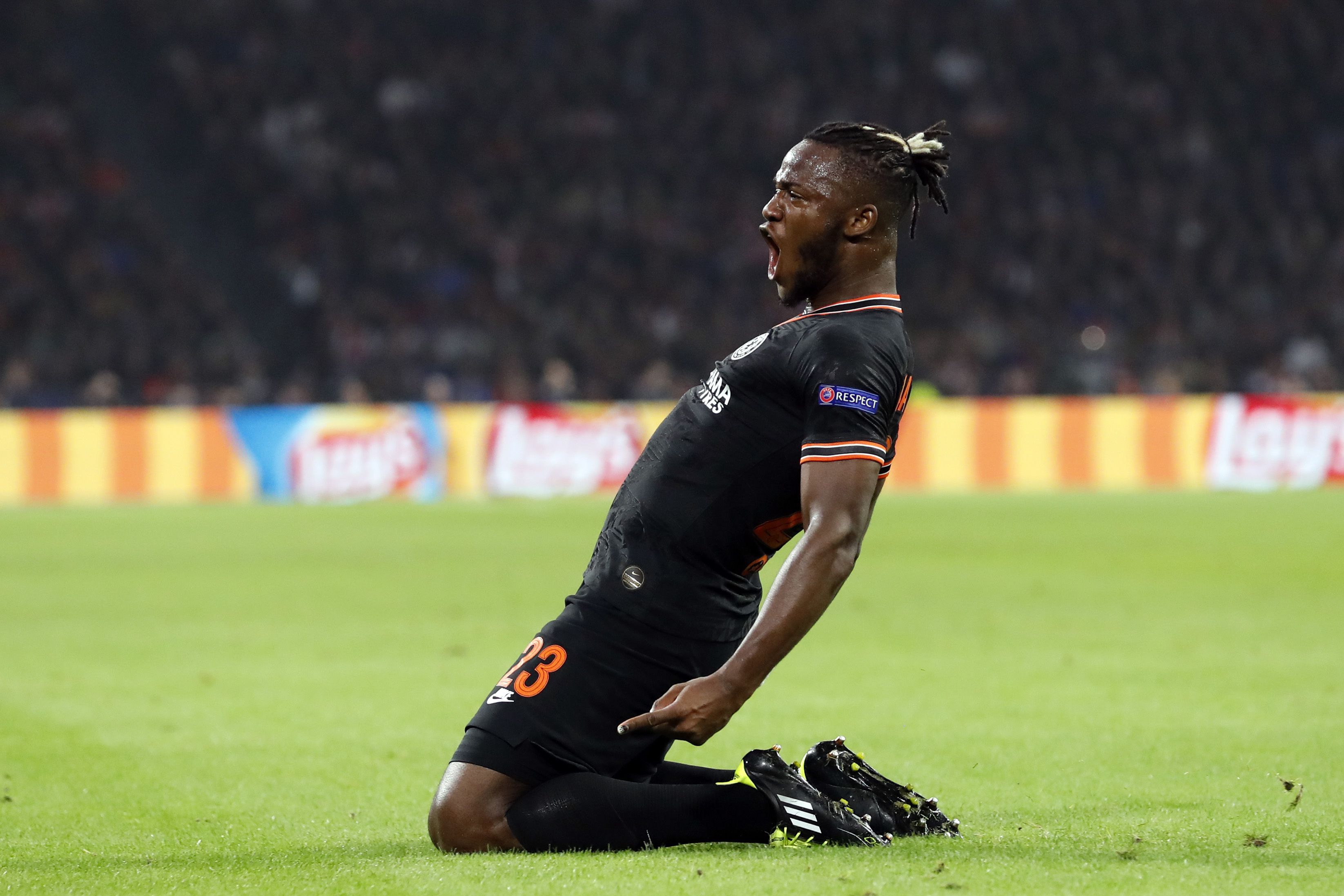 epa07943966 Michy Batshuayi of Chelsea FC celebrates scoring during the UEFA Champions League group H soccer match between Ajax and Chelsea in Amsterdam, the Netherlands, 23 October 2019.  EPA-EFE/ANP SPORT / Maurice van Steen