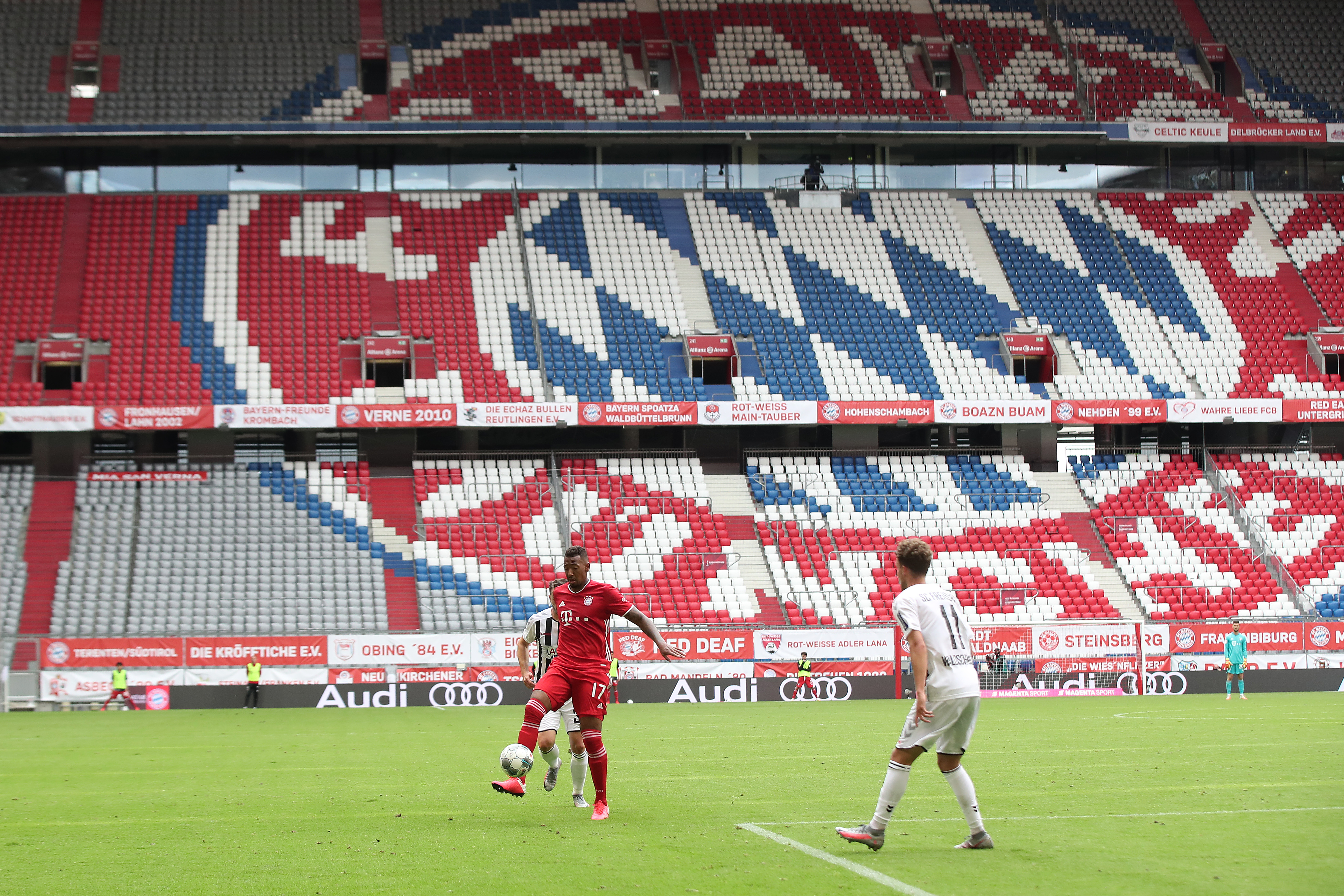 FC Bayern Muenchen vs. Sport-Club Freiburg - Bundesliga