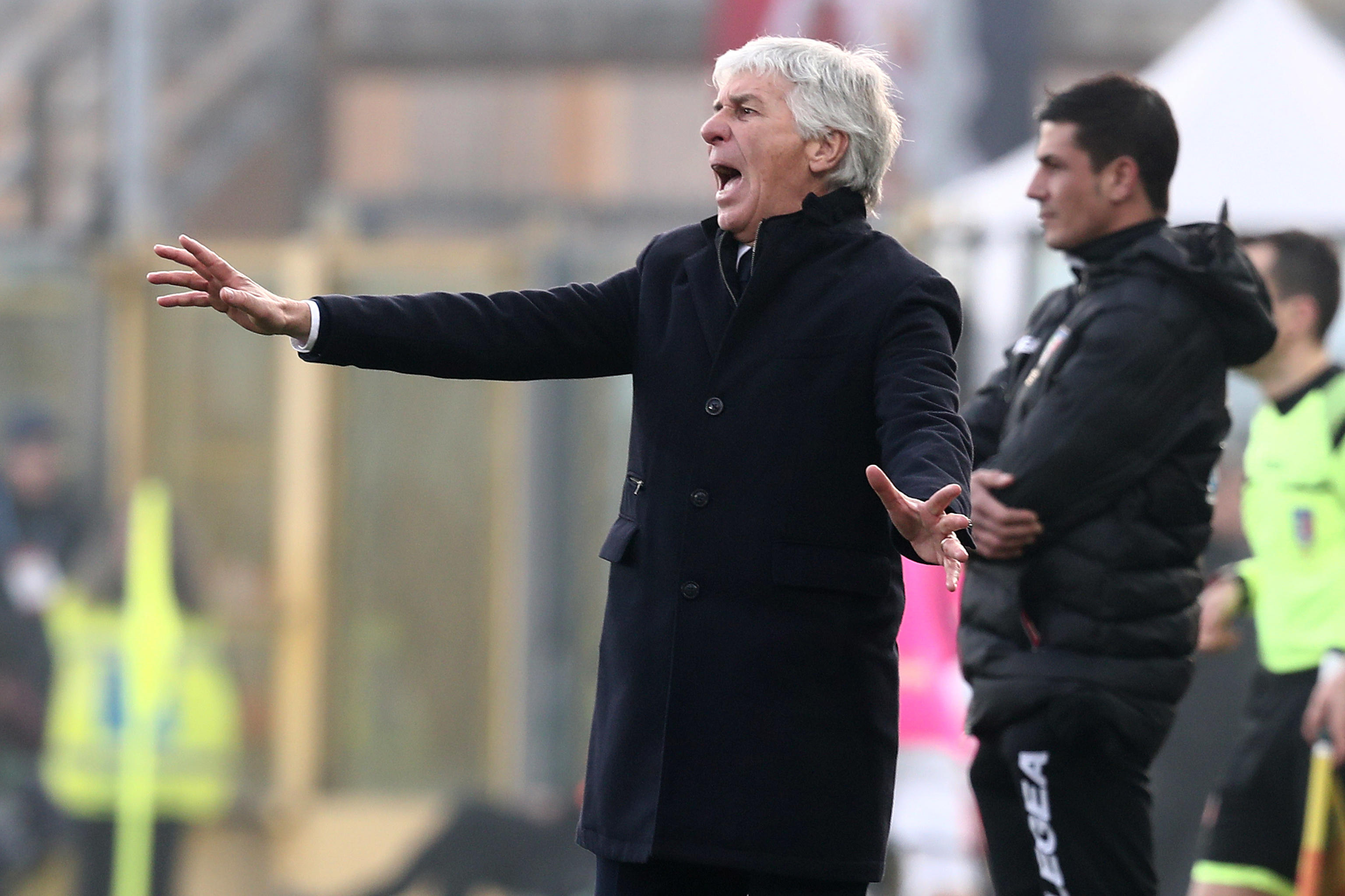 epa08188252 Atalanta's coach Gian Piero Gasperini gestures during the Italian Serie A soccer match Atalanta BC vs Genoa at the Gewiss Stadium in Bergamo, Italy, 02 February 2020.  EPA-EFE/PAOLO MAGNI