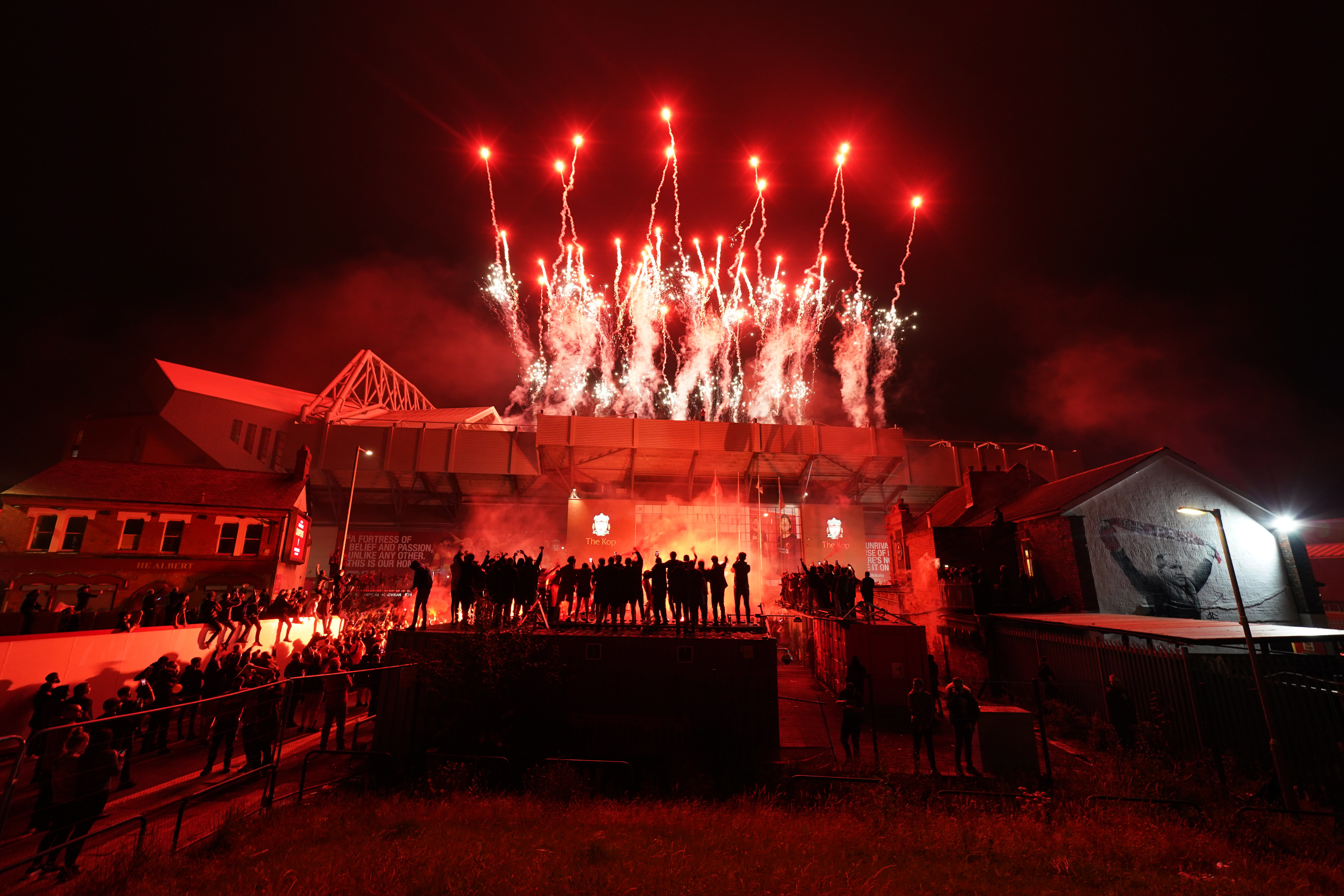 Liverpool to lift the trophy