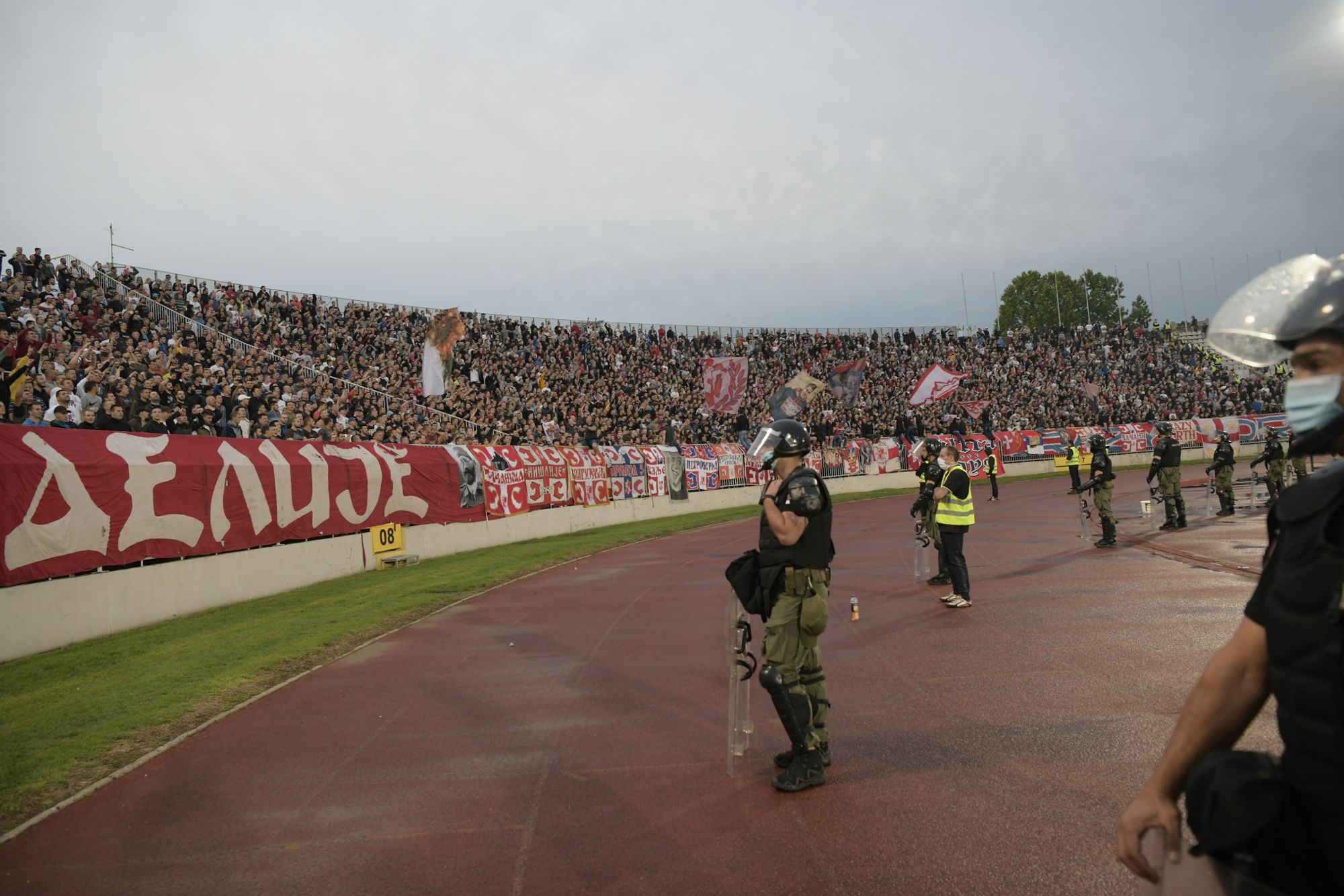 Beograd 10.06.2020. Derbi, Crvena Zvezda, Partizan, policija, žandarmerija, navijači Foto: Goran Srdanov/Nova.rs