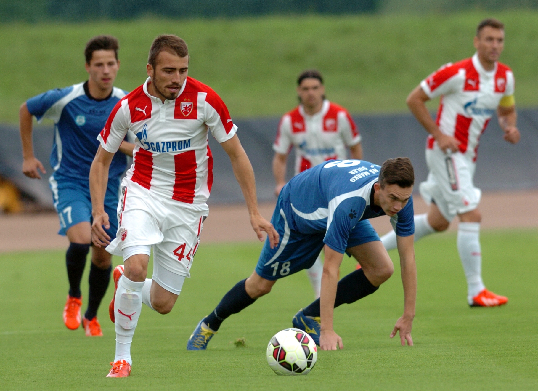 FUDBAL - PRIPREME CRVENE ZVEZDE - CRVENA ZVEZDA - SLOVENJ GRADEC - PRIJATELJSKI MEC - Nenad Gavric fudbaler Crvene Zvezde.
Krsko, 17.06.2015.
                                     foto:N.Skenderija