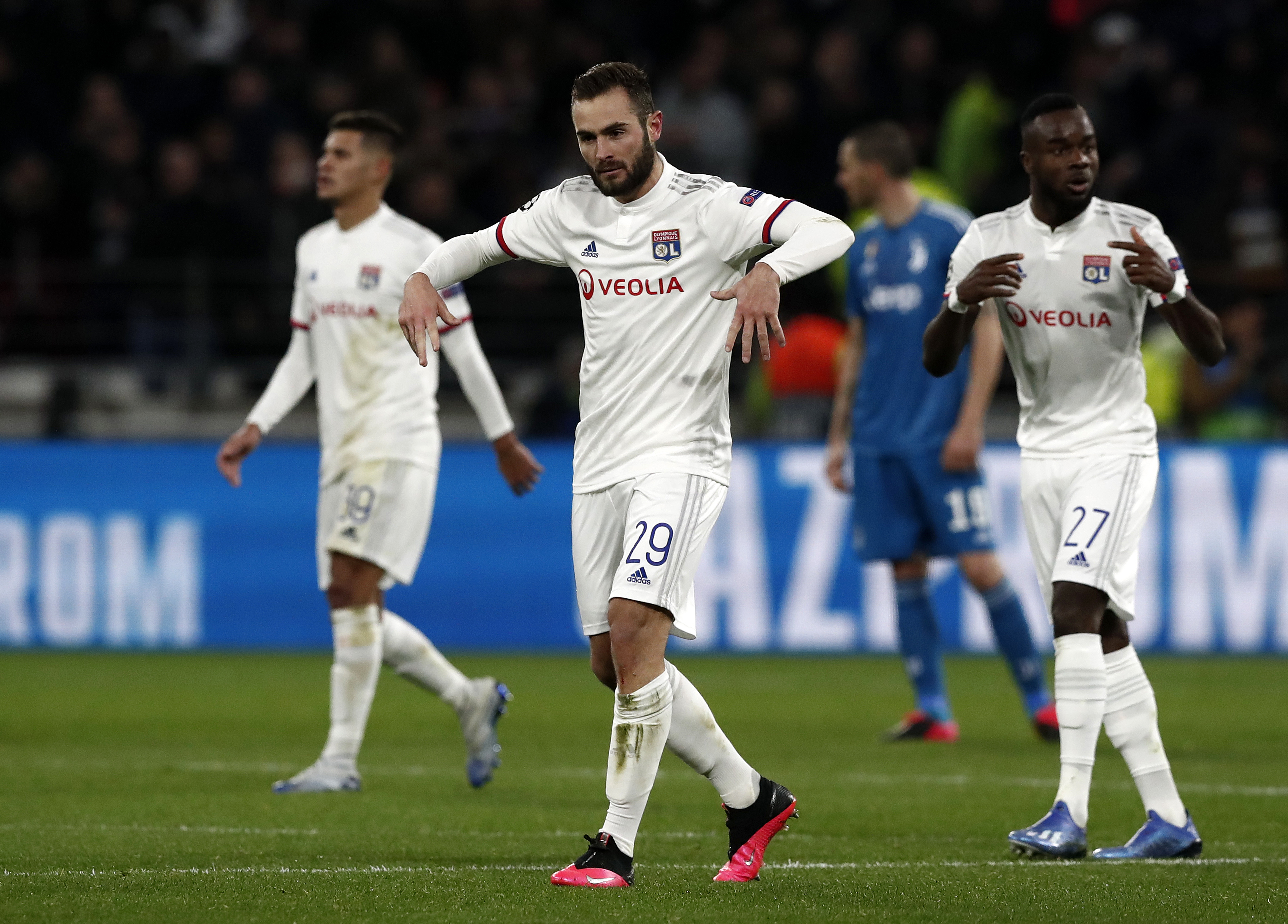 Olympique Lyon vs Juventus FC
