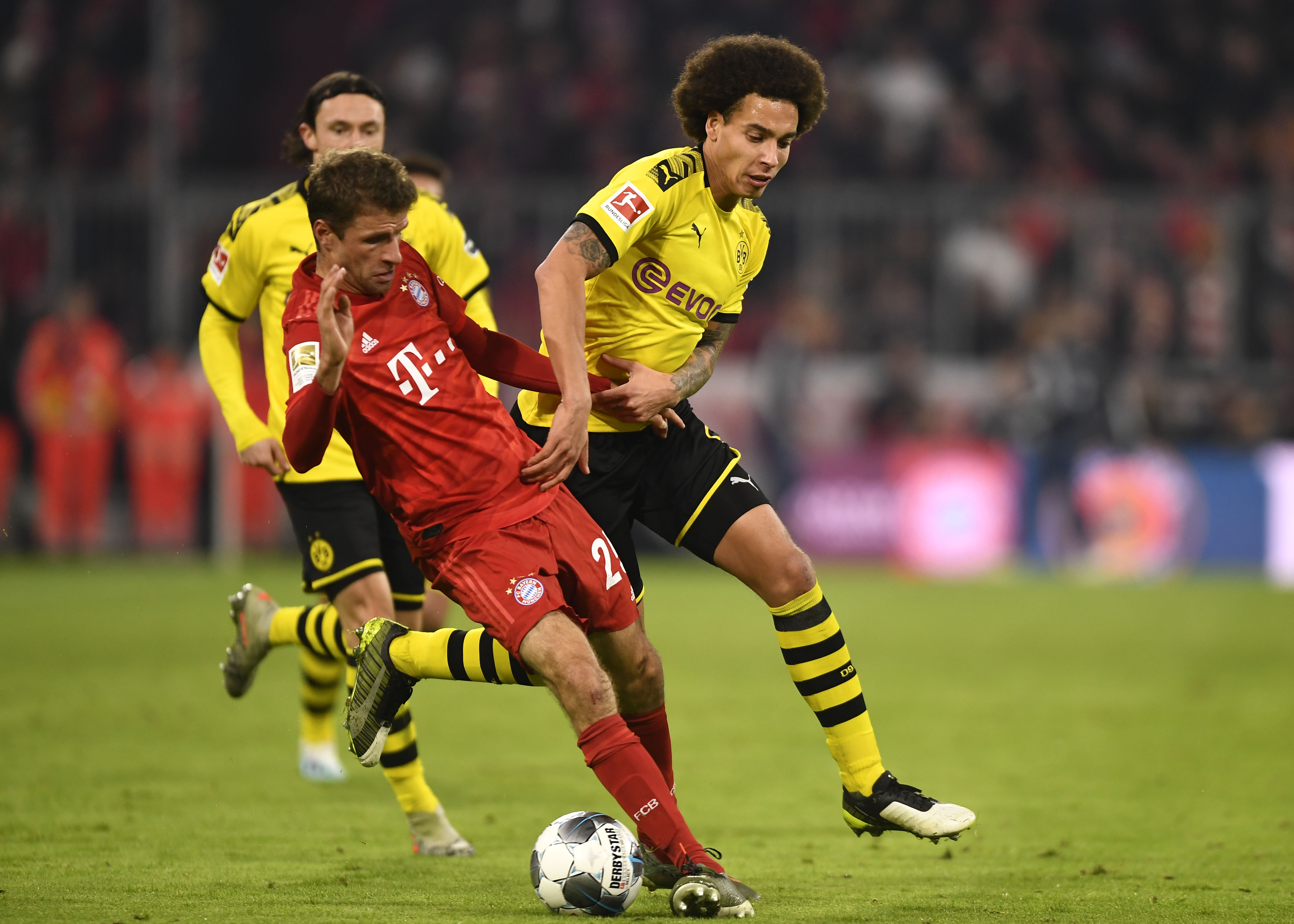 Players of FC Bayern Munich and Borussia Dortmund agreed on 20% pay cut due to Covid 19