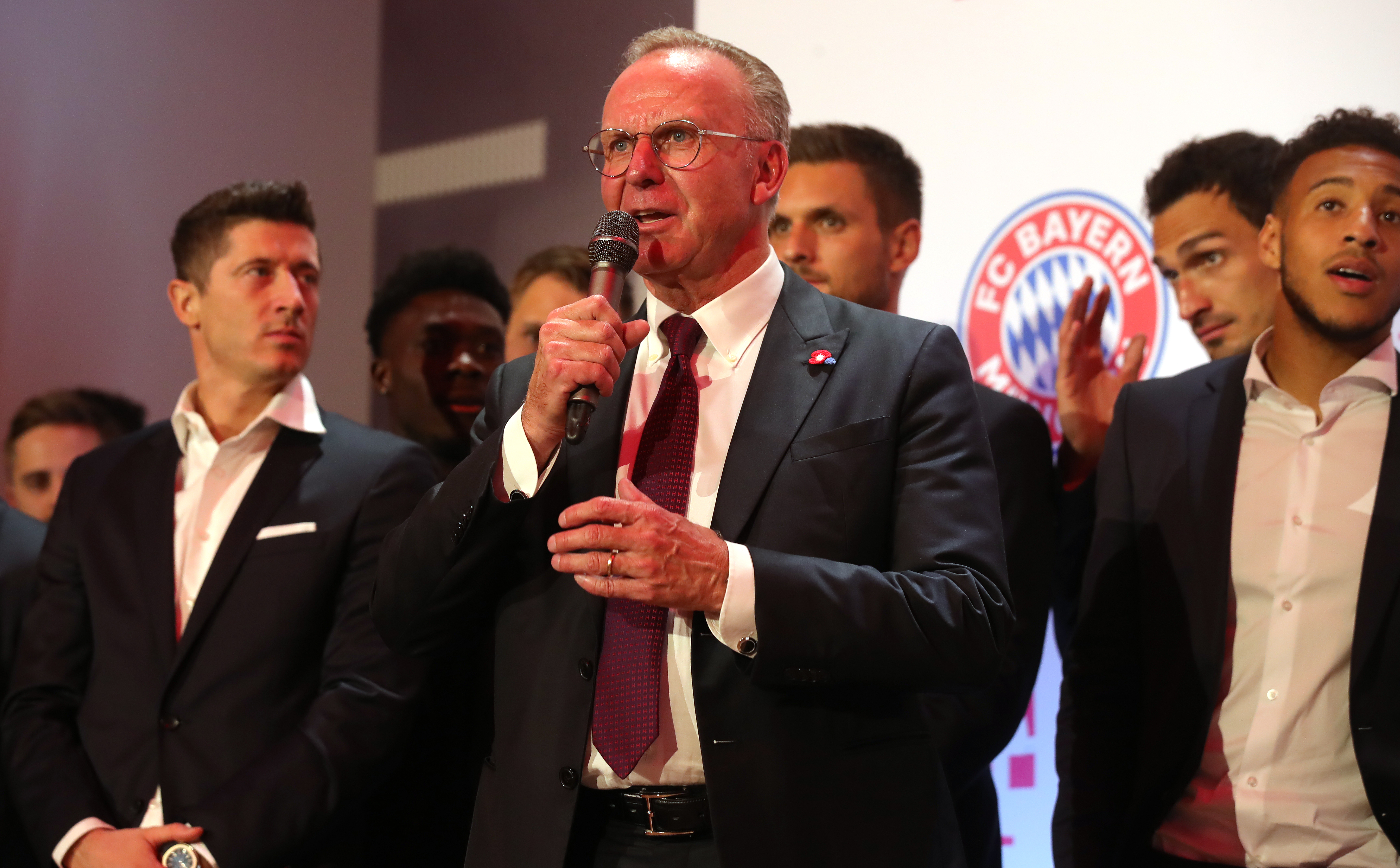 epa07601798 Karl-Heinz Rummenigge speaks during the FC Bayern Muenchen DFB Cup final's night 2019 at Deutsche Telekom's representative office in Berlin, Germany, 26 May 2019.  EPA-EFE/ALEXANDER HESSENSTEIN / POOL