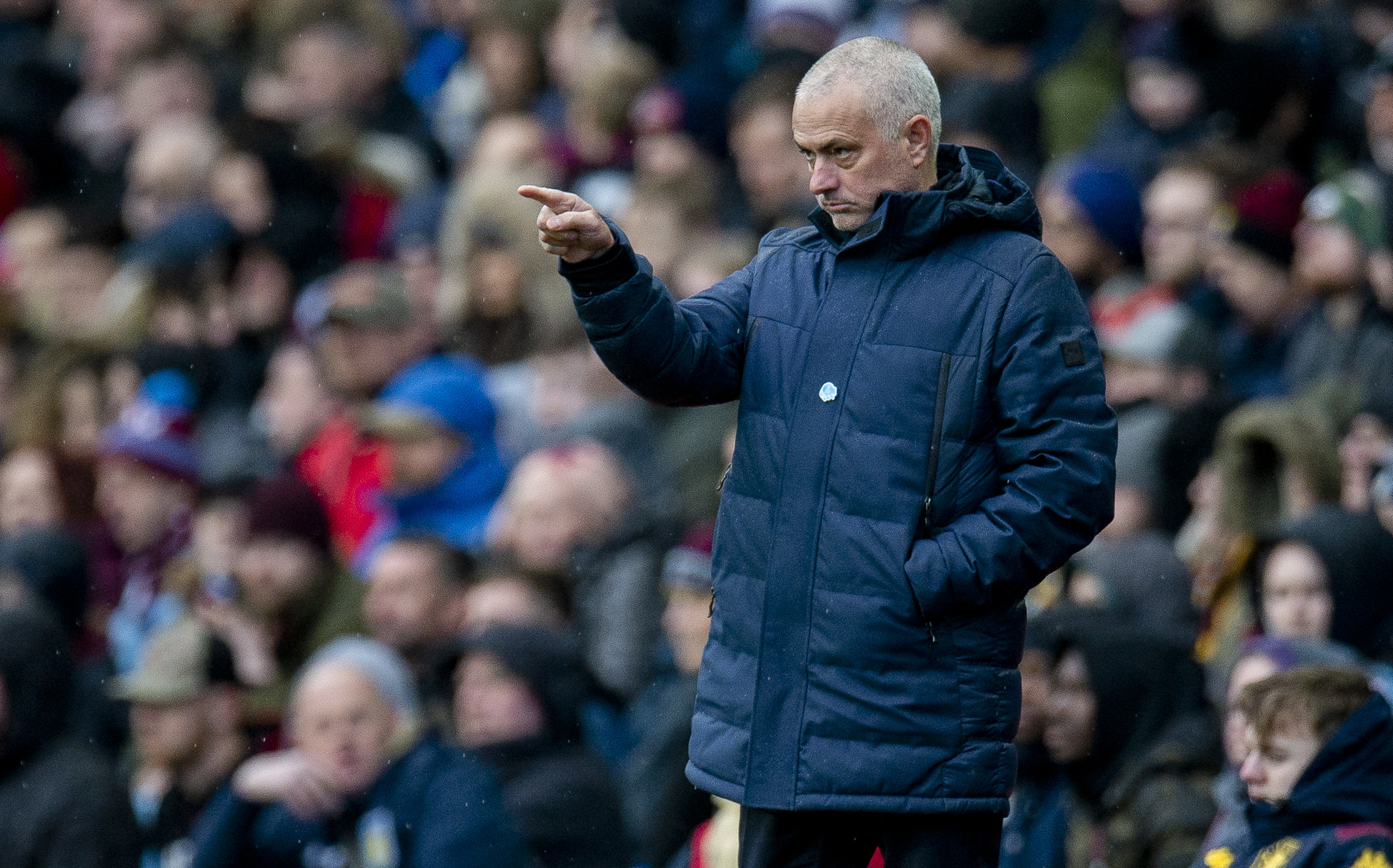 Žoze Murinjo, trener Totenhema, uveliko radi na remontu ekipe za narednu sezonu pošto je svestan da će ove teško izboriti plasman u u Ligu šampiona.