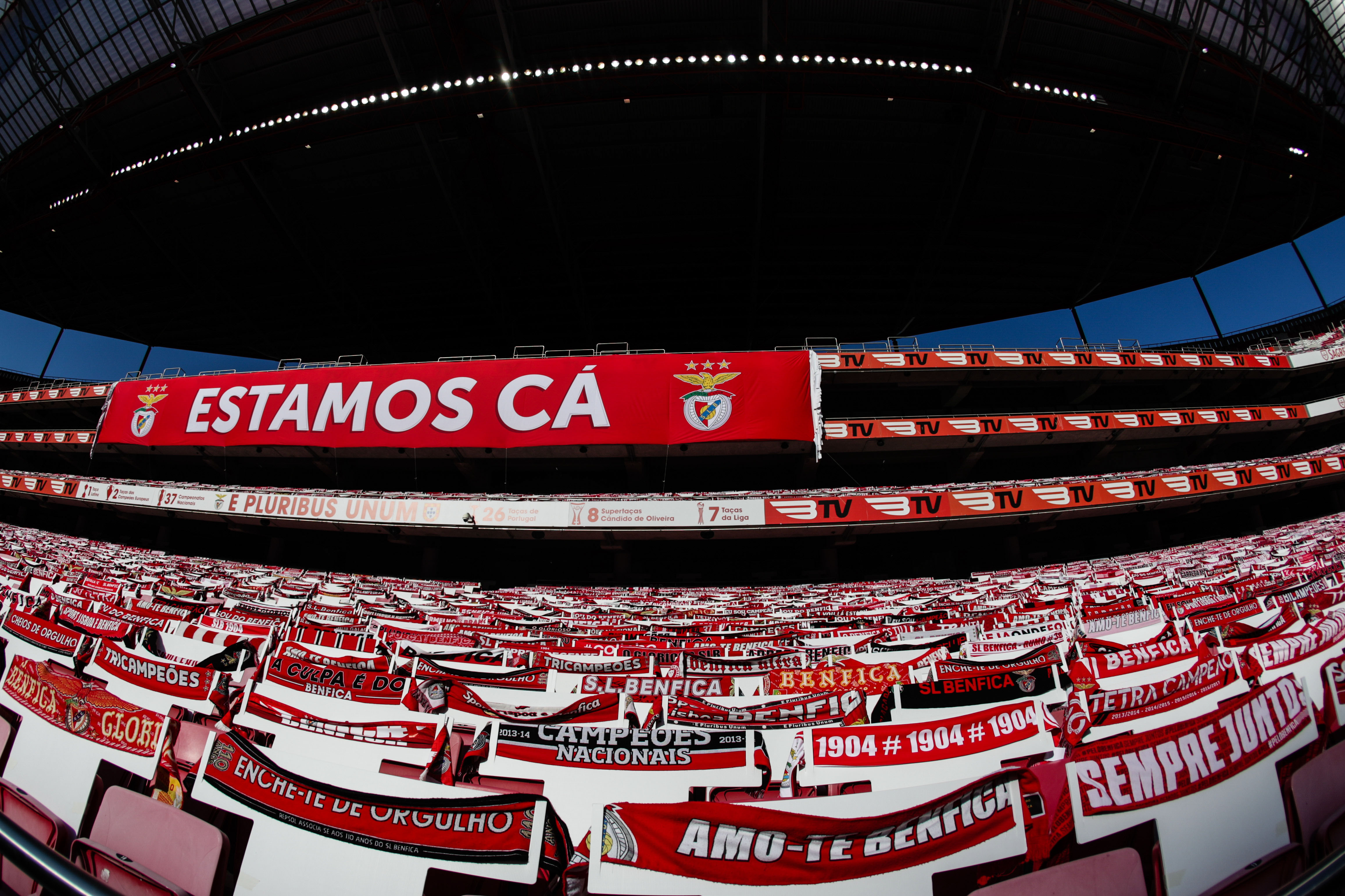 Foto: EPA-EFE/TIAGO PETINGA