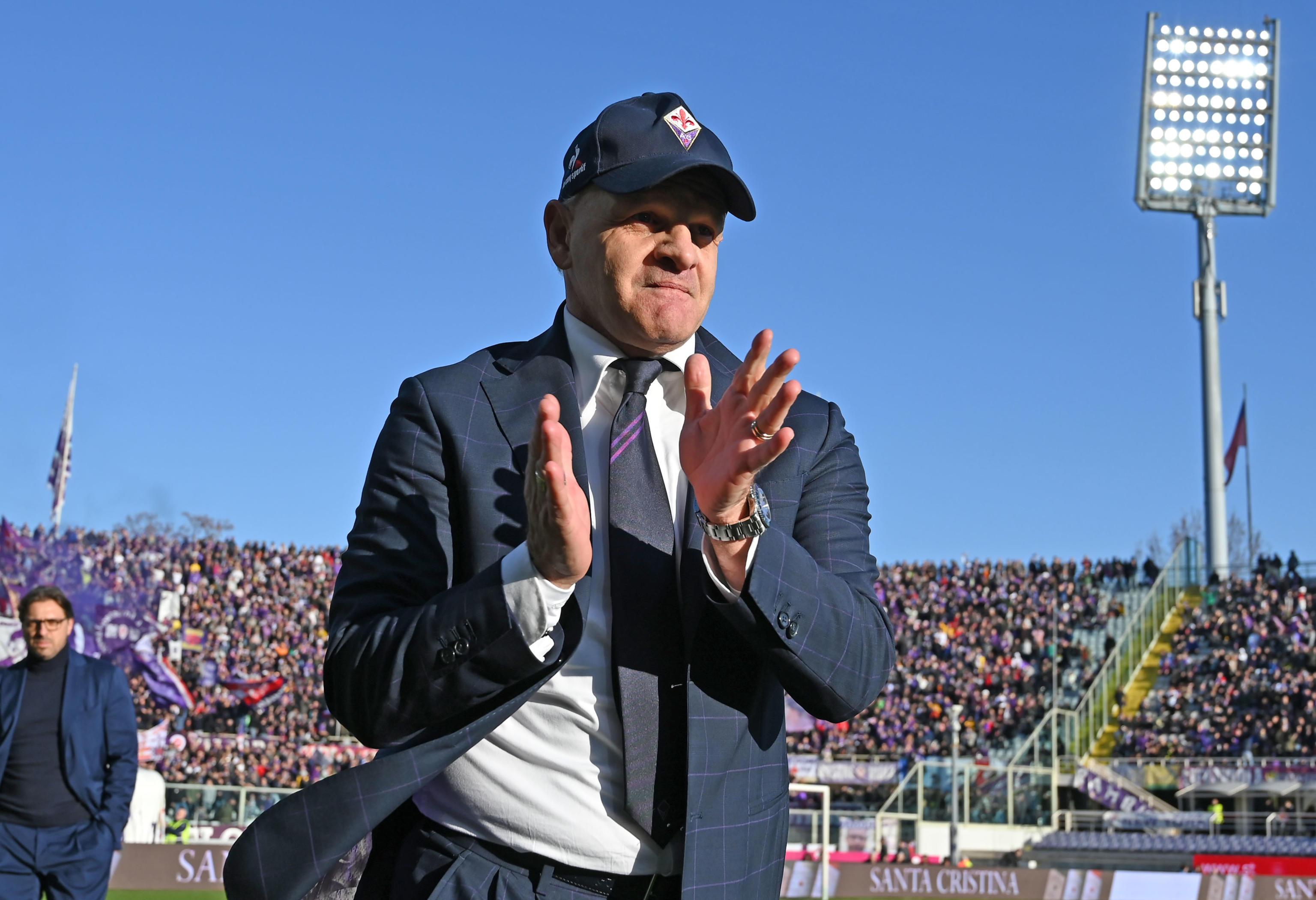 epa08122647 Fiorentina's head coach Giuseppe Iachini reacts during the Italian Serie A soccer match between ACF Fiorentina and S.P.A.L at the Artemio Franchi stadium in Florence, Italy, 12 January 2020.  EPA-EFE/CLAUDIO GIOVANNINI