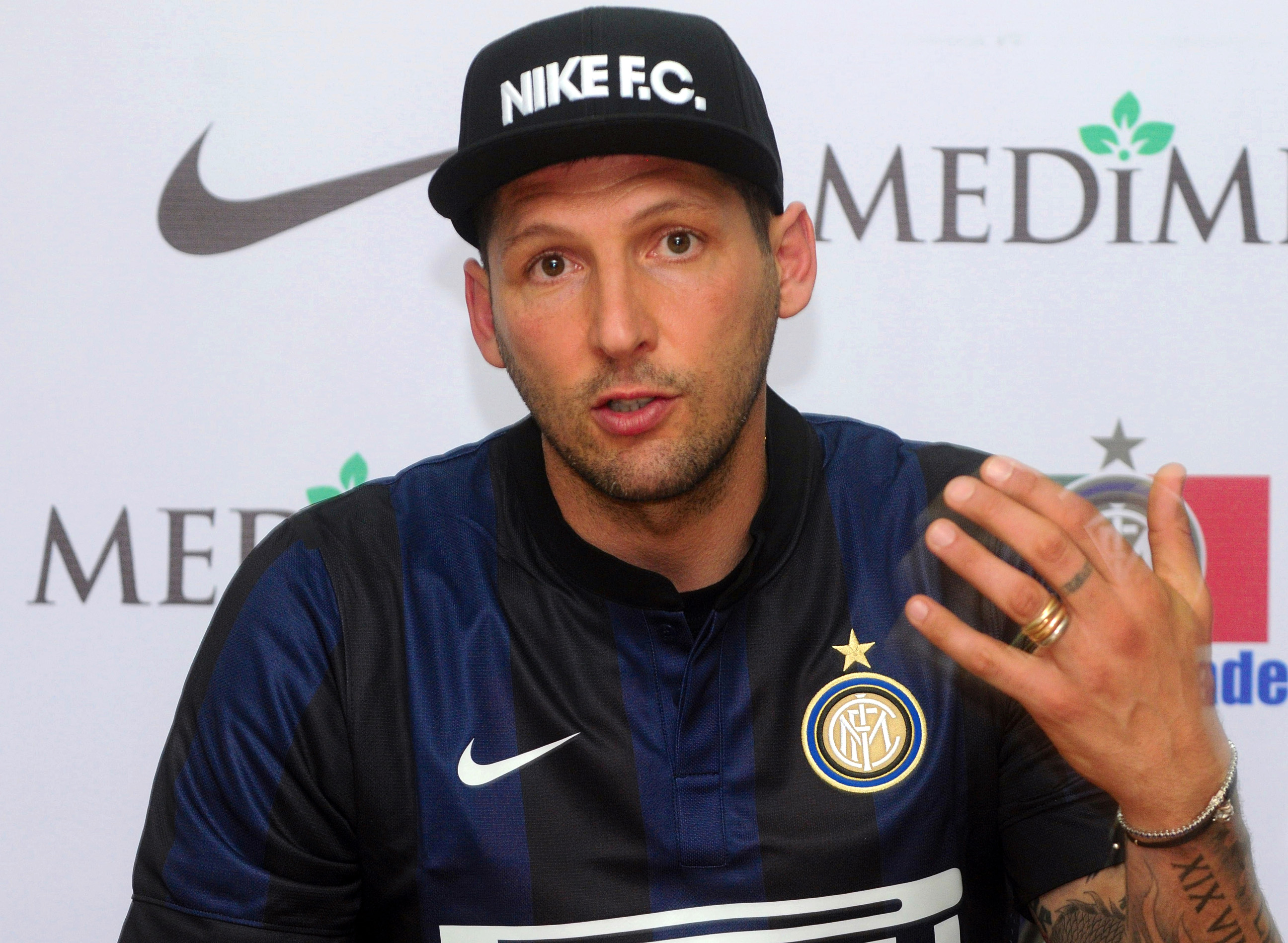 epa04221046 Former Inter Milan player Marco Materazzi addresses a news conference in Bangalore, India, 23 May 2014. Inter Milan is to launch a youth academy in Hosur on the outskirts of Bangalore by 01 June 2014.  EPA/JAGADEESH NV