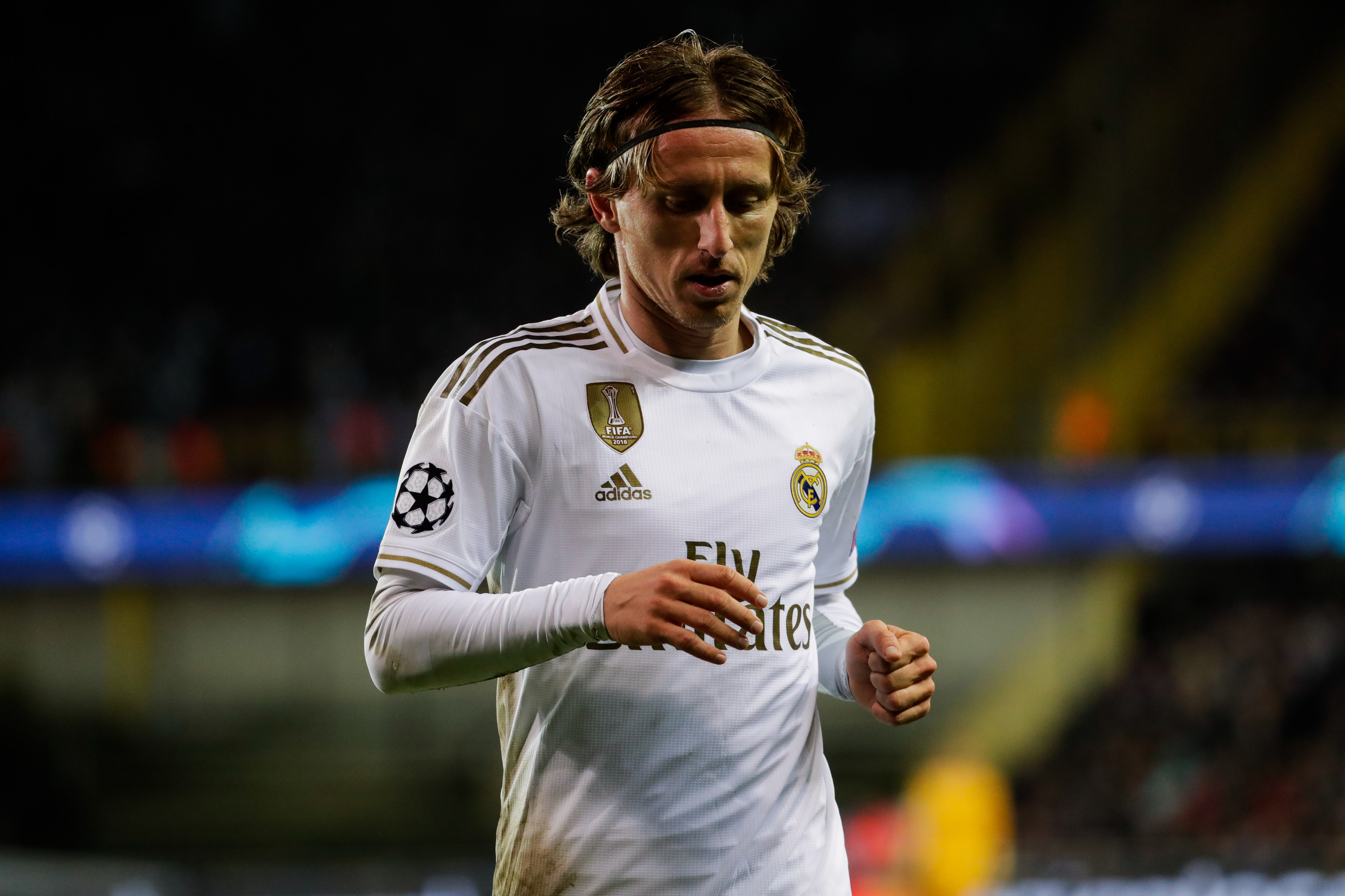 epa08063508 Luka Modric of Real Madrid in action during the UEFA Champions League group A match between Club Brugge and Real Madrid in Bruges, Belgium, 11 December 2019.  EPA-EFE/STEPHANIE LECOCQ