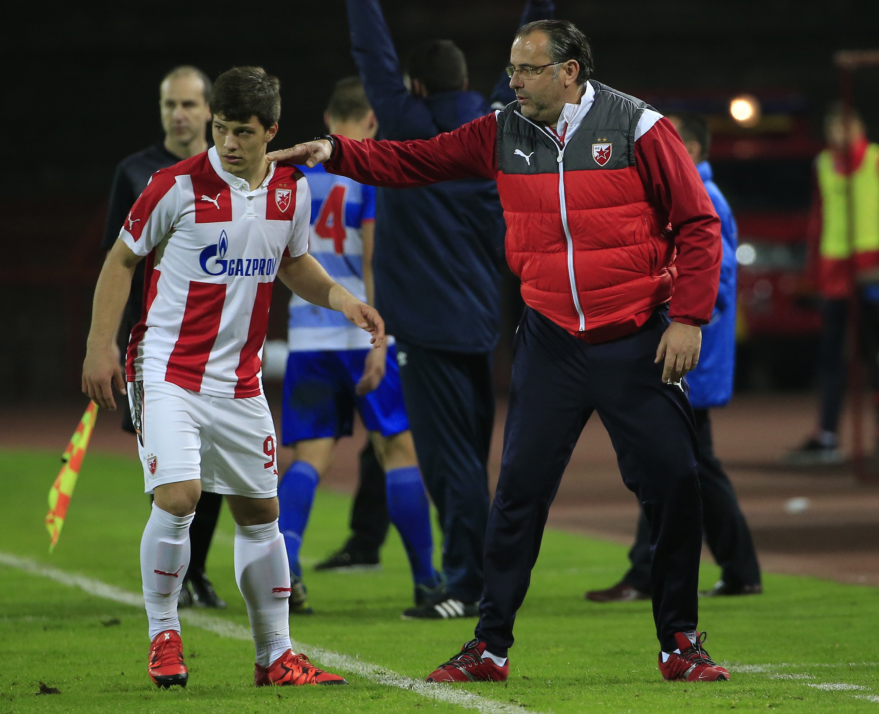 Fudbal Jelen Super League season 2015-2016
Crvena Zvezda v Borac (Cacak)
Luka Jovic and head coach Miodrag Bozovic
Beograd, 24.10.2015.
foto: Srdjan Stevanovic/Starsportphoto©