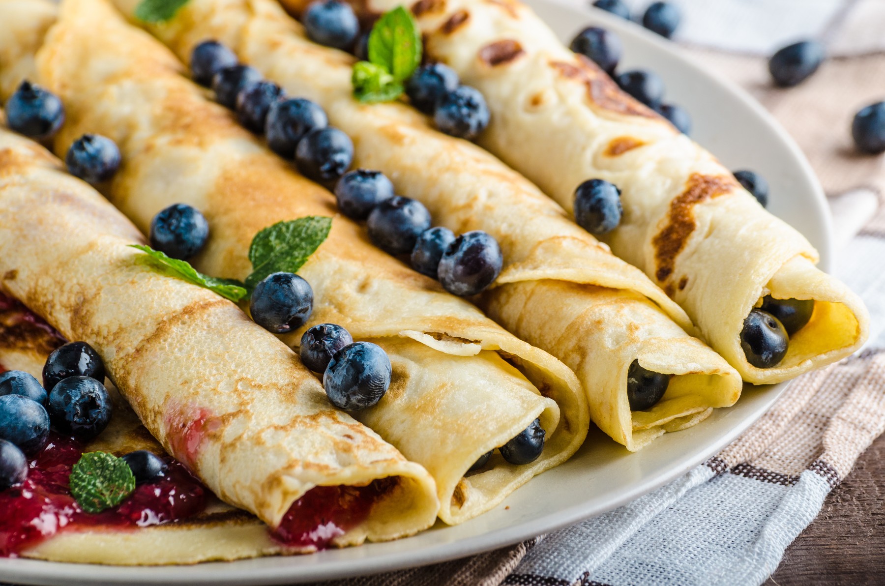 Pancakes with jam and blueberries,  product photo,Image: 528897408, License: Royalty-free, Restrictions: , Model Release: no, Credit line: Petr Štěpánek / Panthermedia / Profimedia