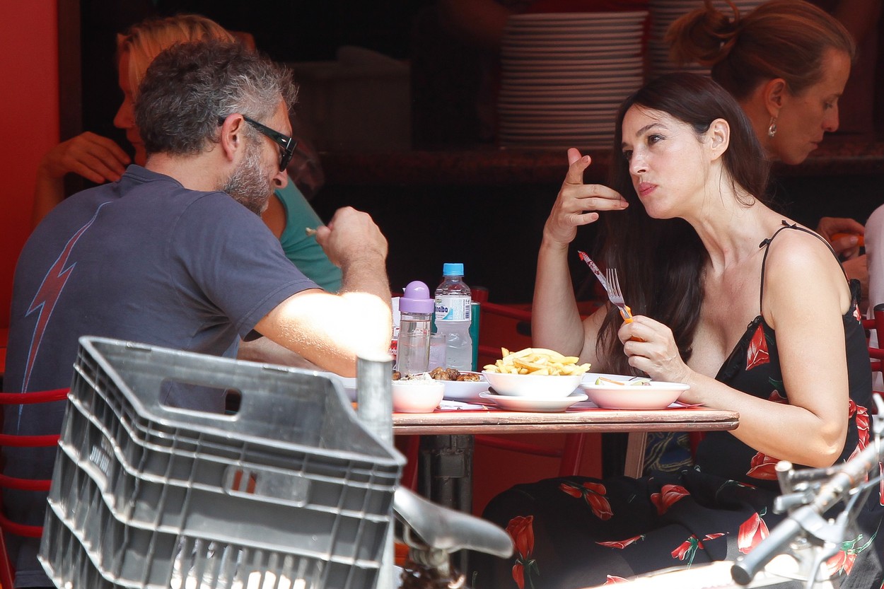 *EXCLUSIVE* Monica Bellucci and Vincent Cassel grab lunch in Rio