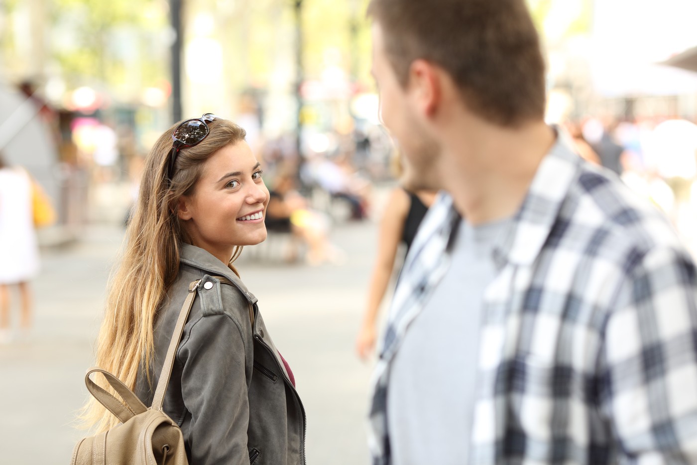 Strangers girl and guy flirting looking each other on the street,Image: 528523128, License: Royalty-free, Restrictions: , Model Release: yes, Credit line: Antonio Guillen Fernández / Panthermedia / Profimedia