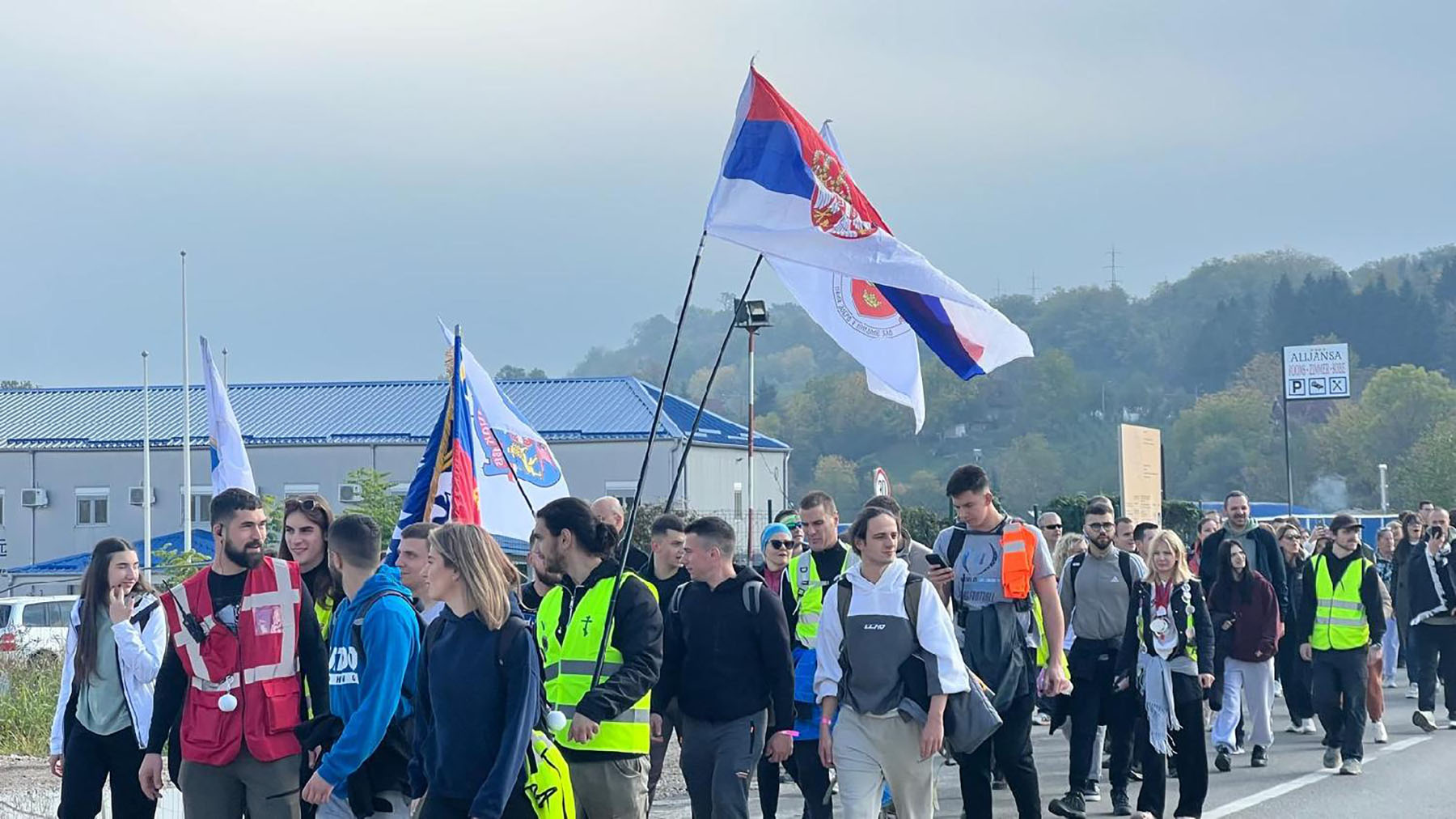 Mesto: Čačak
Datum: Sat Oct 25 12:16:45 CEST 2025
Dogadjaj: DRUŠTVO - studenti iz Čačka krenuli su peške za Novi Sad
Fotoreporter: Nebojša Jovanović
Izvor: FoNet