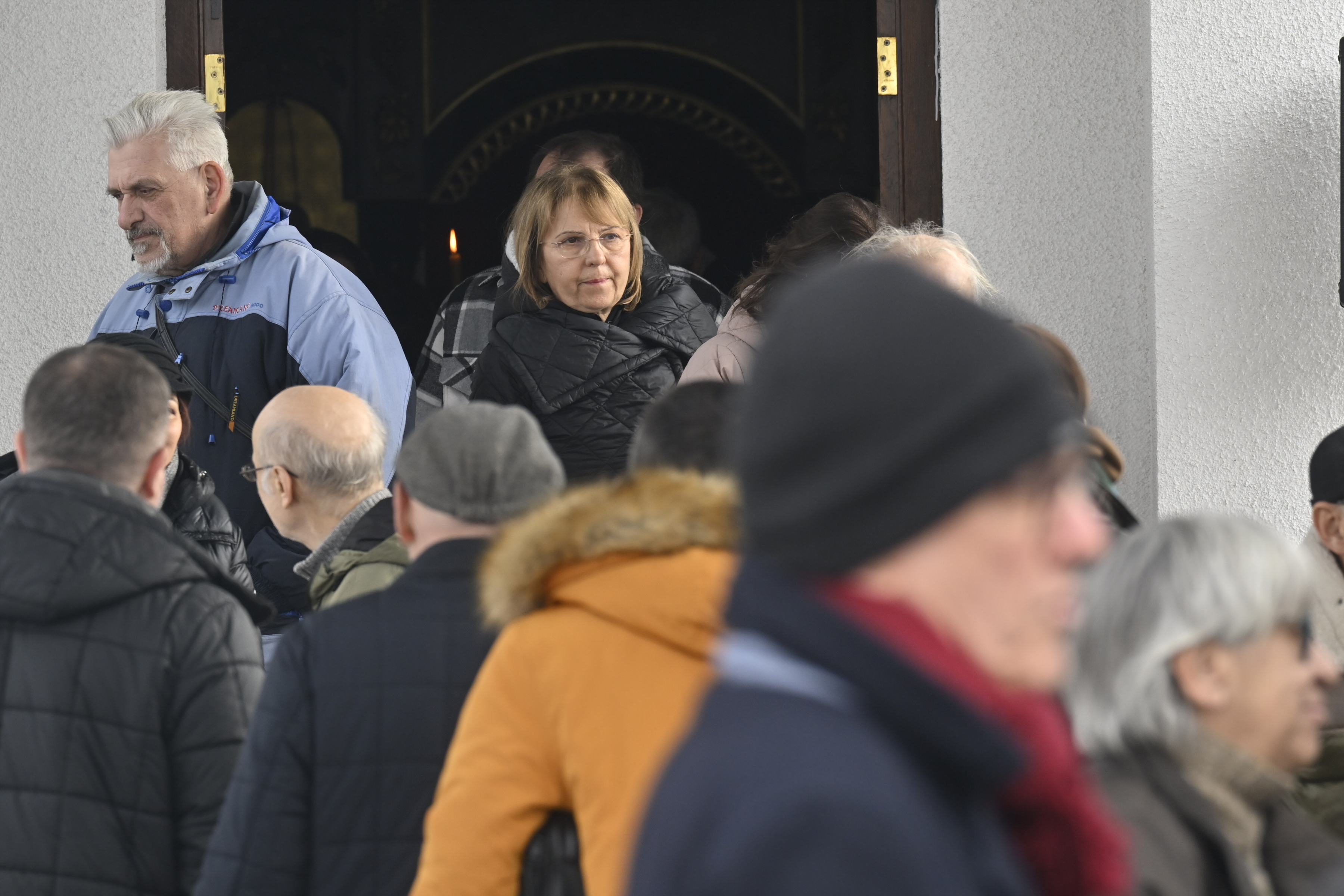 Musician Ljubomir Ljuba Ninkovic is buried at the New Bezanija Cemetery.Muzicar Ljubomir Ljuba Ninkovic je sahranjen na  Novom bezanijskom groblju.