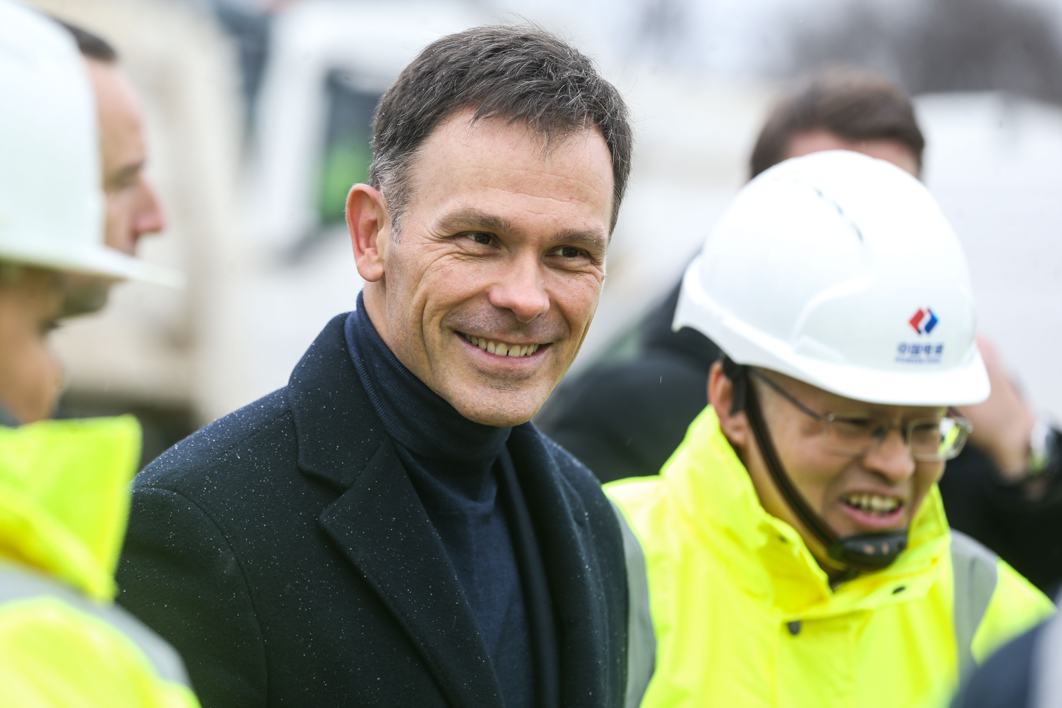 The President of the Republic of Serbia Aleksandar Vucic visited the construction works of the New Sava Bridge.Predsednik Republike Srbije Aleksandar Vucic obisao je radove na izgradnji Novog savskog mosta.