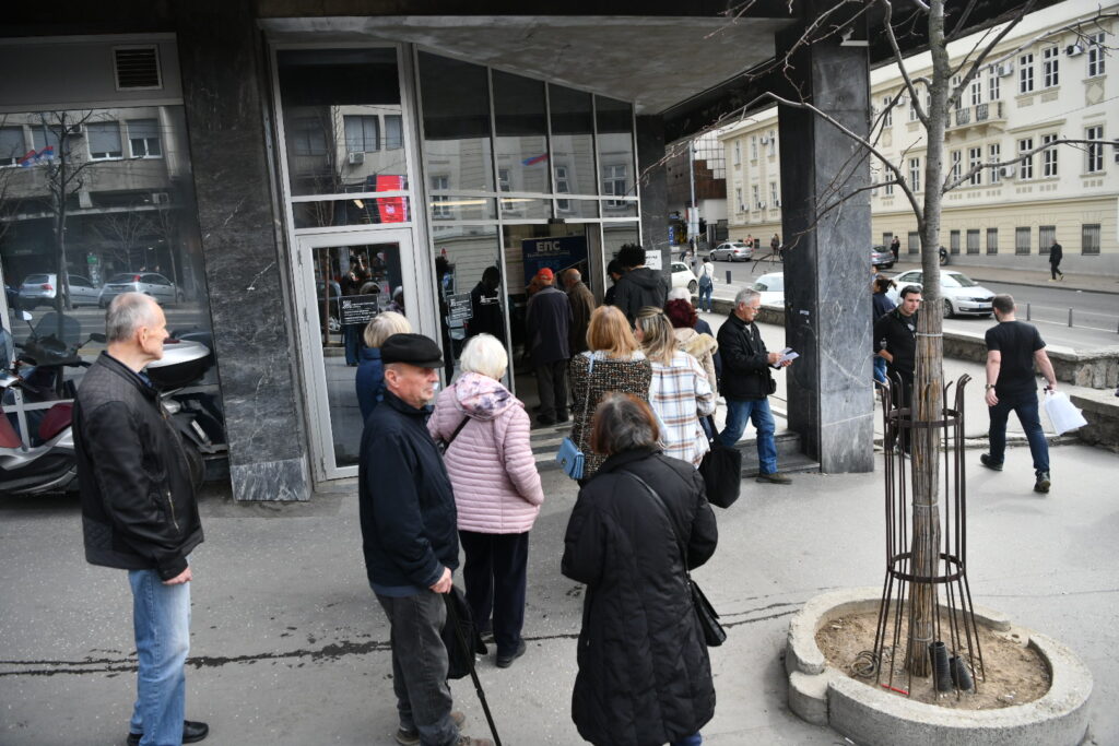 Beograd 27. februar 2024. Elektrodistribucija EPS Masarikova ulica zalbe na racune za struju guzva redovi Foto:Vesna Lalić/Nova.rs