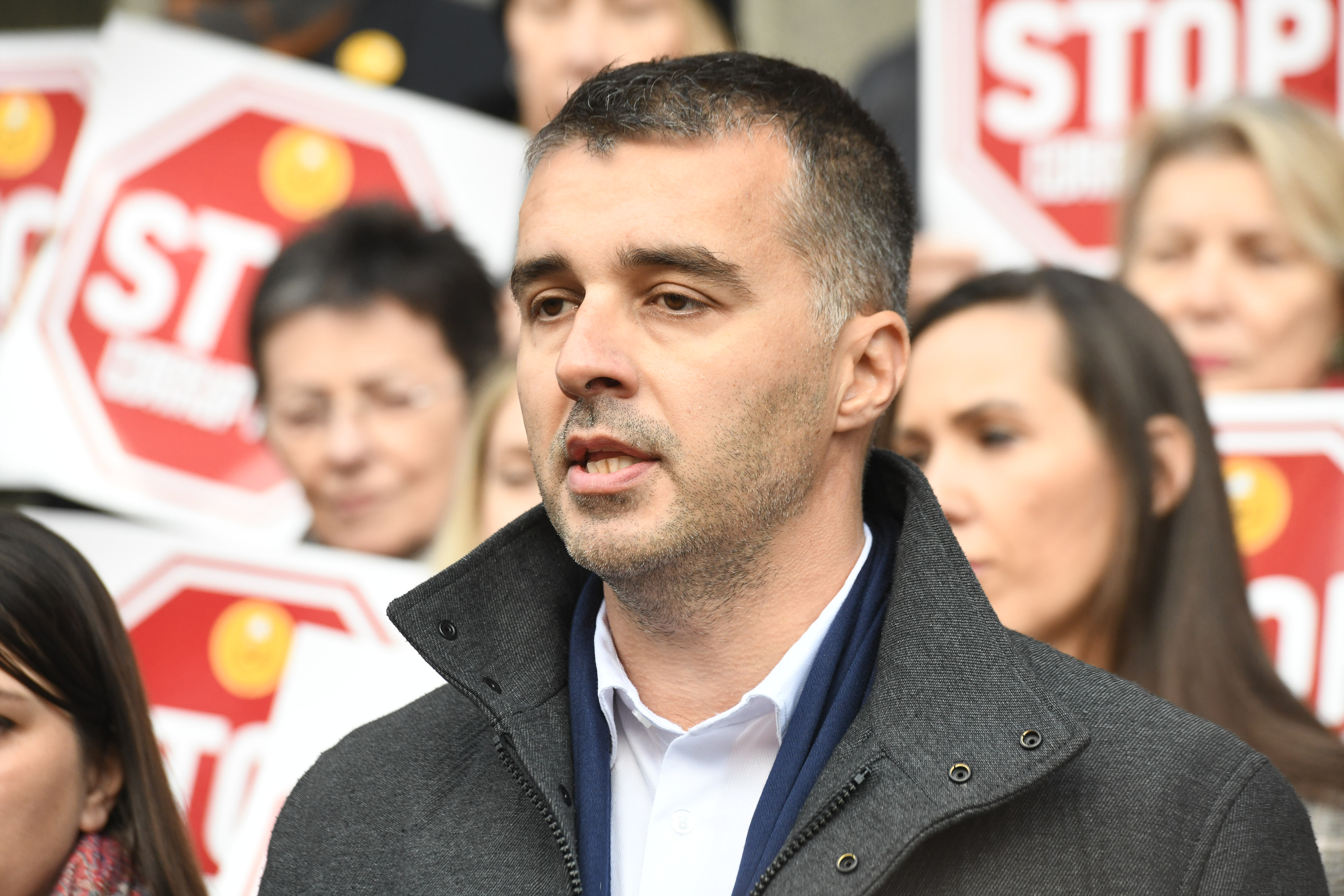 A press conference of the Kreni-promeni movement was held in front of the Constitutional Court on the occasion of submitting an urgent request for an urgent resolution of the initiative for the assessment of the constitutionality of the "Lex Specialisa" o