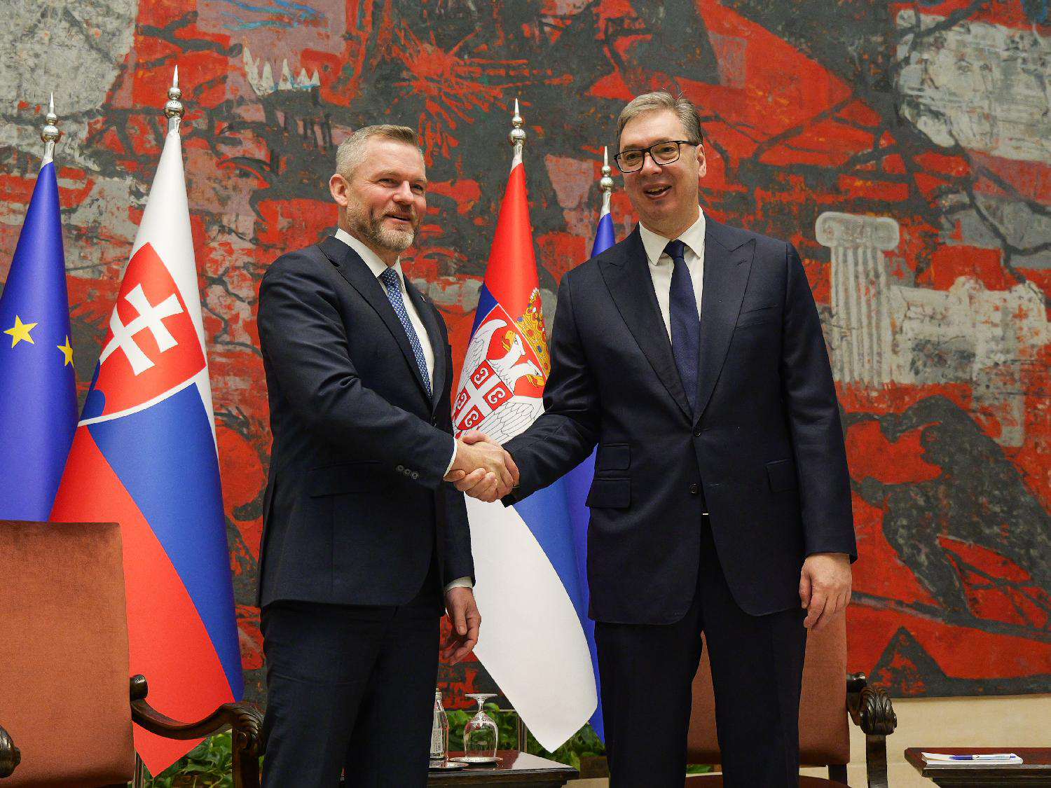 Mesto: Beograd
Datum: Sun Dec 21 15:28:32 CET 2025
Dogadjaj: POLITIKA - sastanak predsednika Srbije Aleksandra Vučića i predsednika Slovačke Petera Pelegrinija
Fotoreporter: Milica Vučković
Ličnosti: Aleksandar Vučić, Peter Pelegrini
Izvor: FoNet